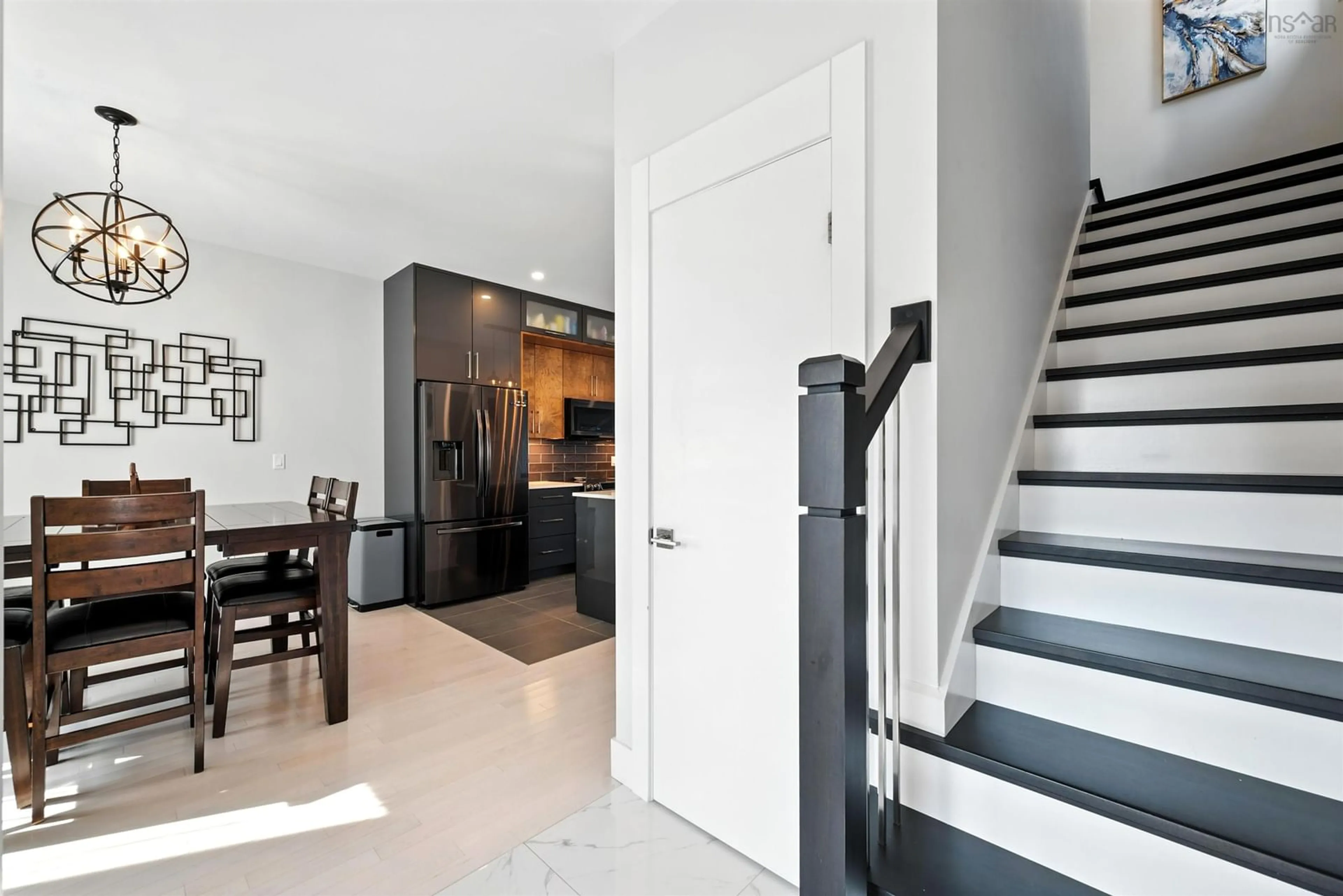 Indoor entryway for 32 Travertine Crt, Spryfield Nova Scotia B3P 0J5