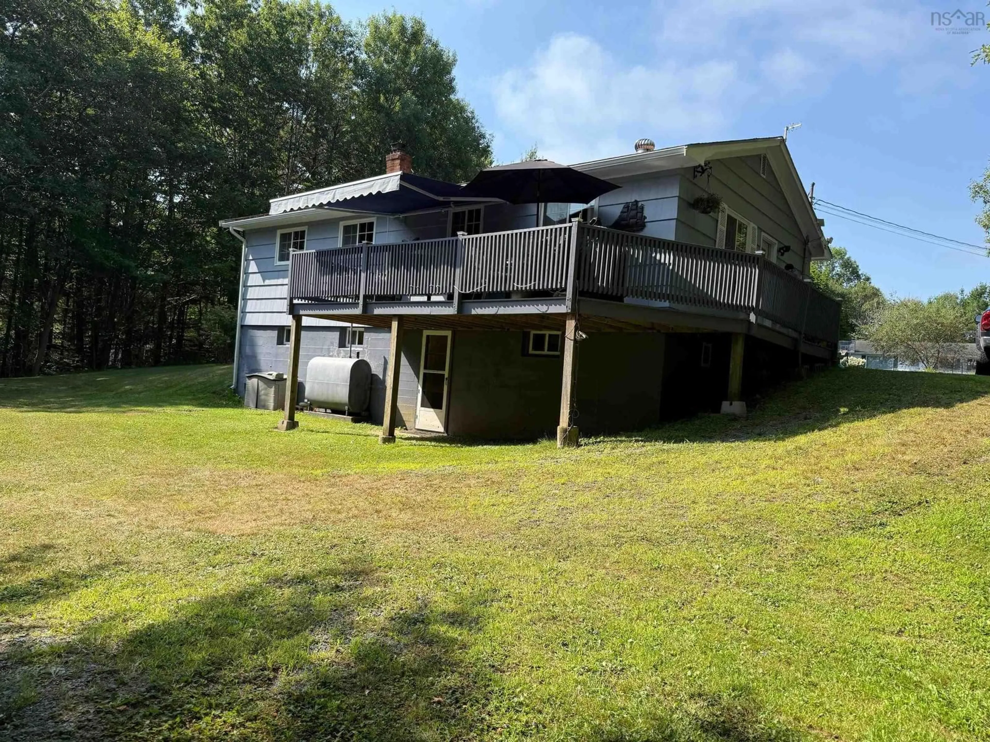 A pic from outside/outdoor area/front of a property/back of a property/a pic from drone, unknown for 31 Beech St, Oakhill Nova Scotia B4V 3J5