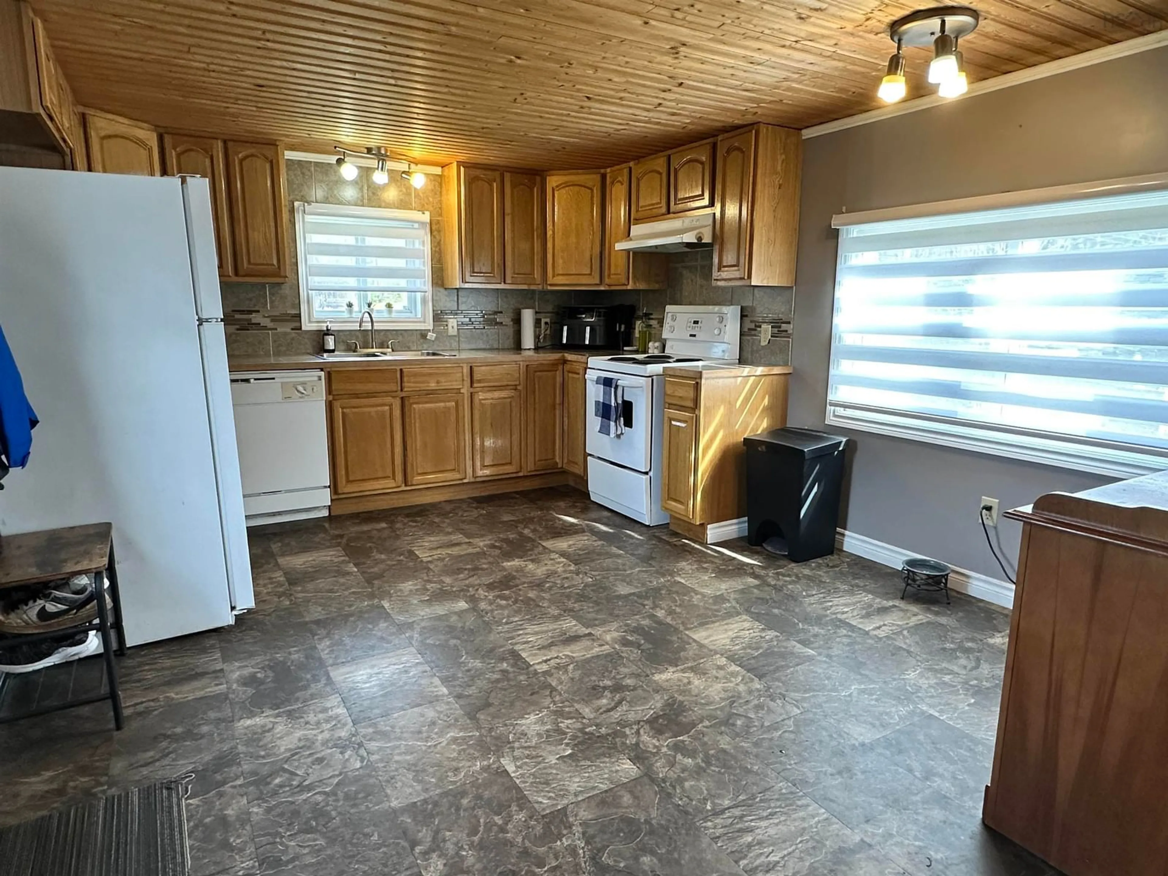 Standard kitchen, unknown for 41 School St, Sandy Point Nova Scotia B0T 1W0
