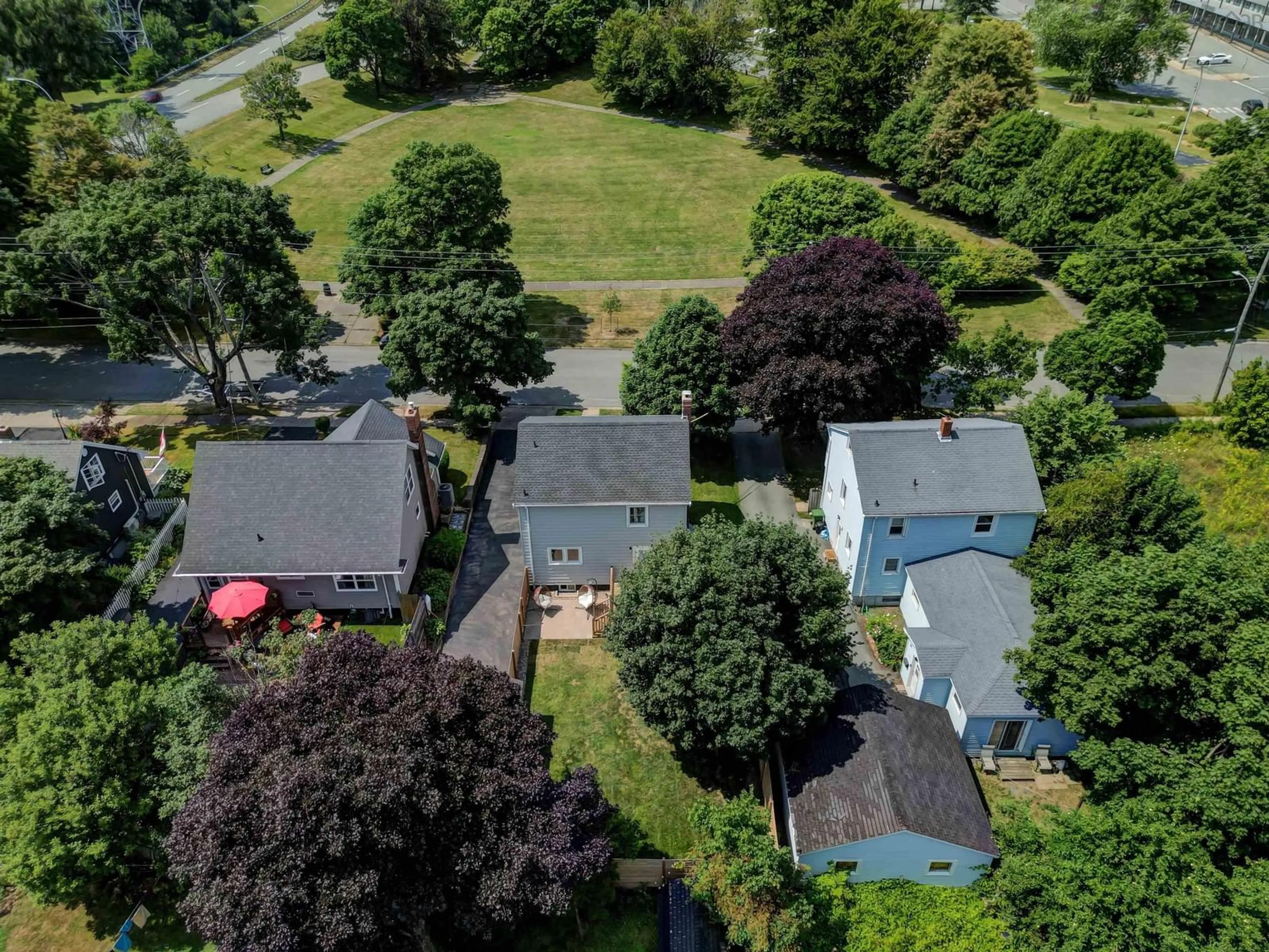 A pic from outside/outdoor area/front of a property/back of a property/a pic from drone, street for 3285 Samuel Walker Dr, Halifax Nova Scotia B3L 4A8