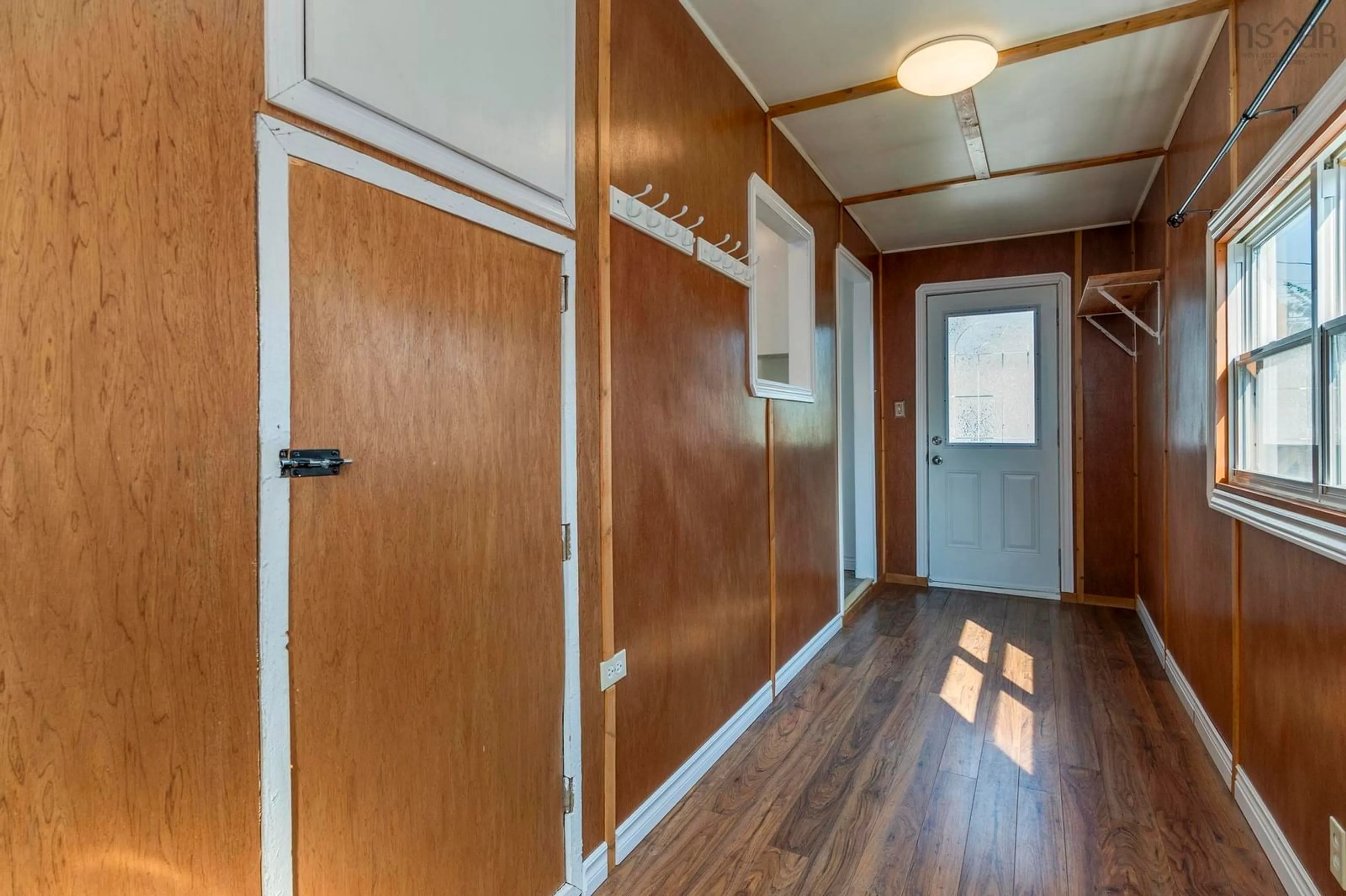 Indoor entryway for 27 Florence Ave, Dartmouth Nova Scotia B2Y 2A4