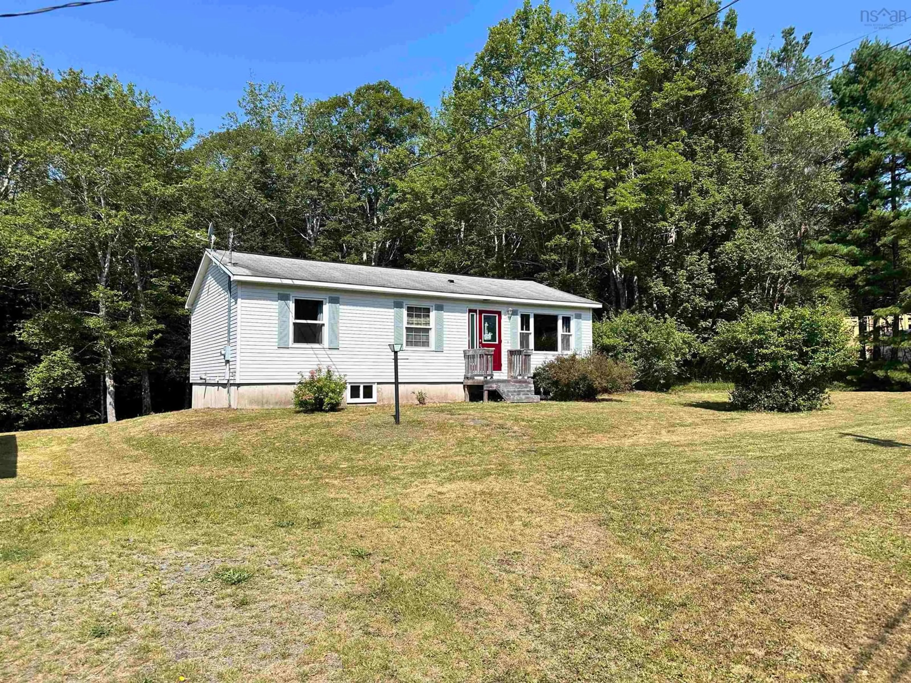 A pic from outside/outdoor area/front of a property/back of a property/a pic from drone, unknown for 41 James St, Brooklyn Nova Scotia B0J 1H0