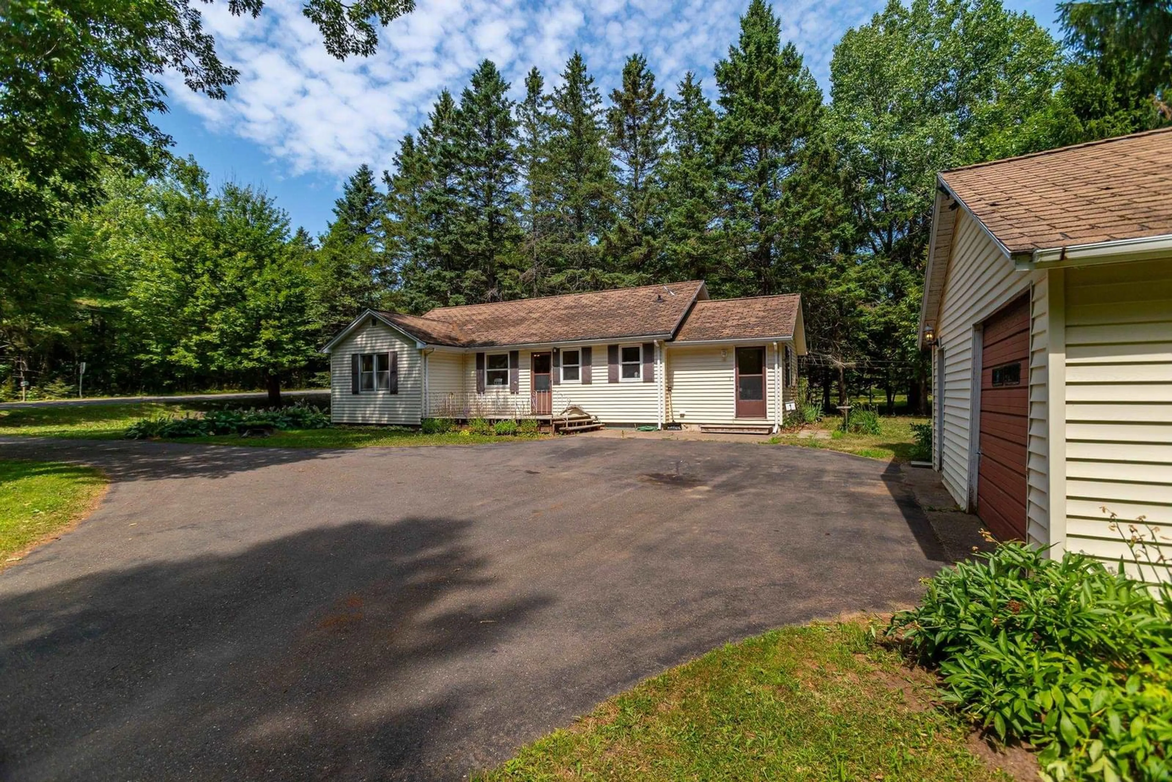 A pic from outside/outdoor area/front of a property/back of a property/a pic from drone, street for 1524 Marshall Rd, Kingston Nova Scotia B0P 1R0