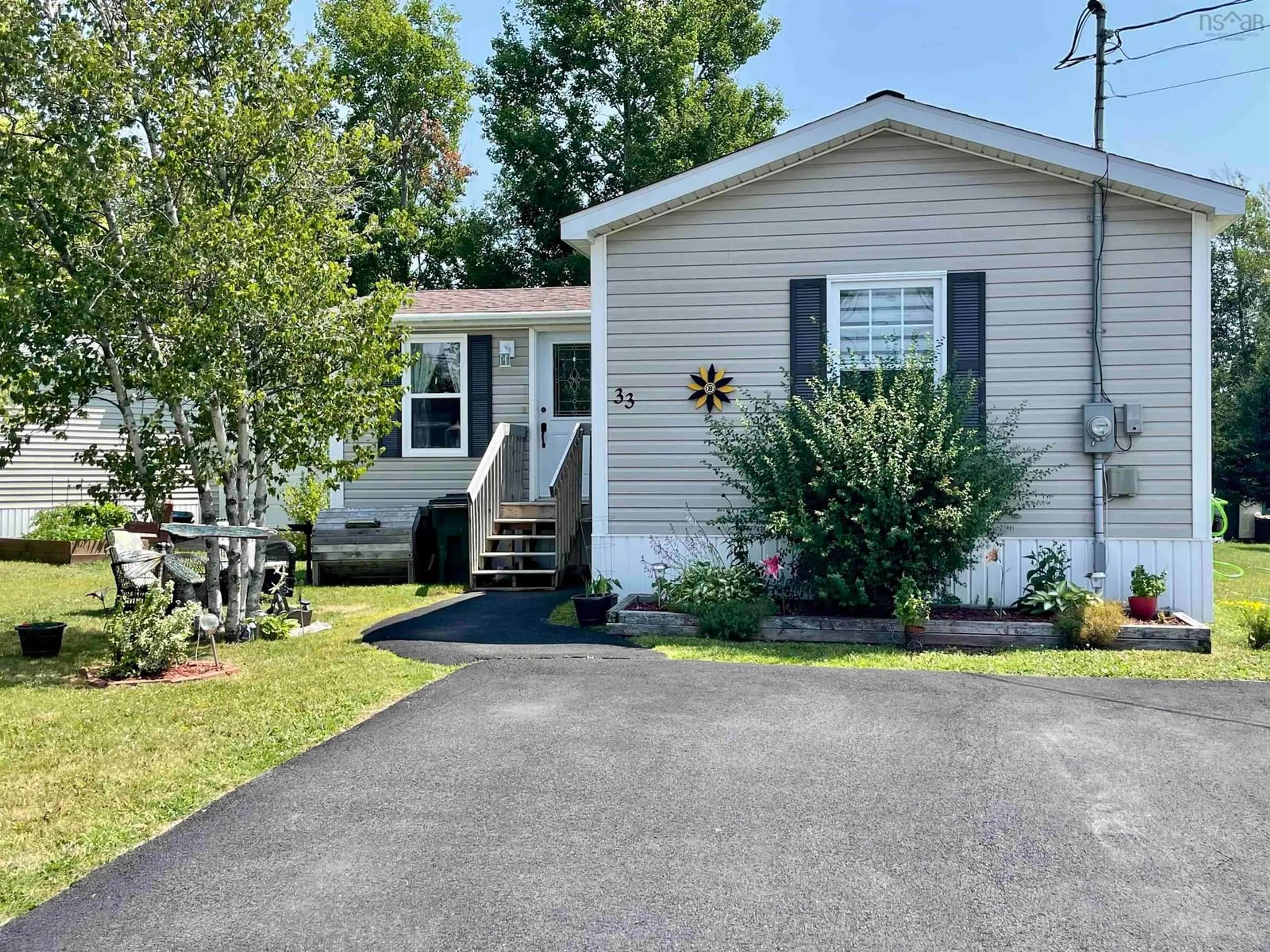 Home with vinyl exterior material, street for 33 Pinehurst St, Amherst Nova Scotia B4H 4X5