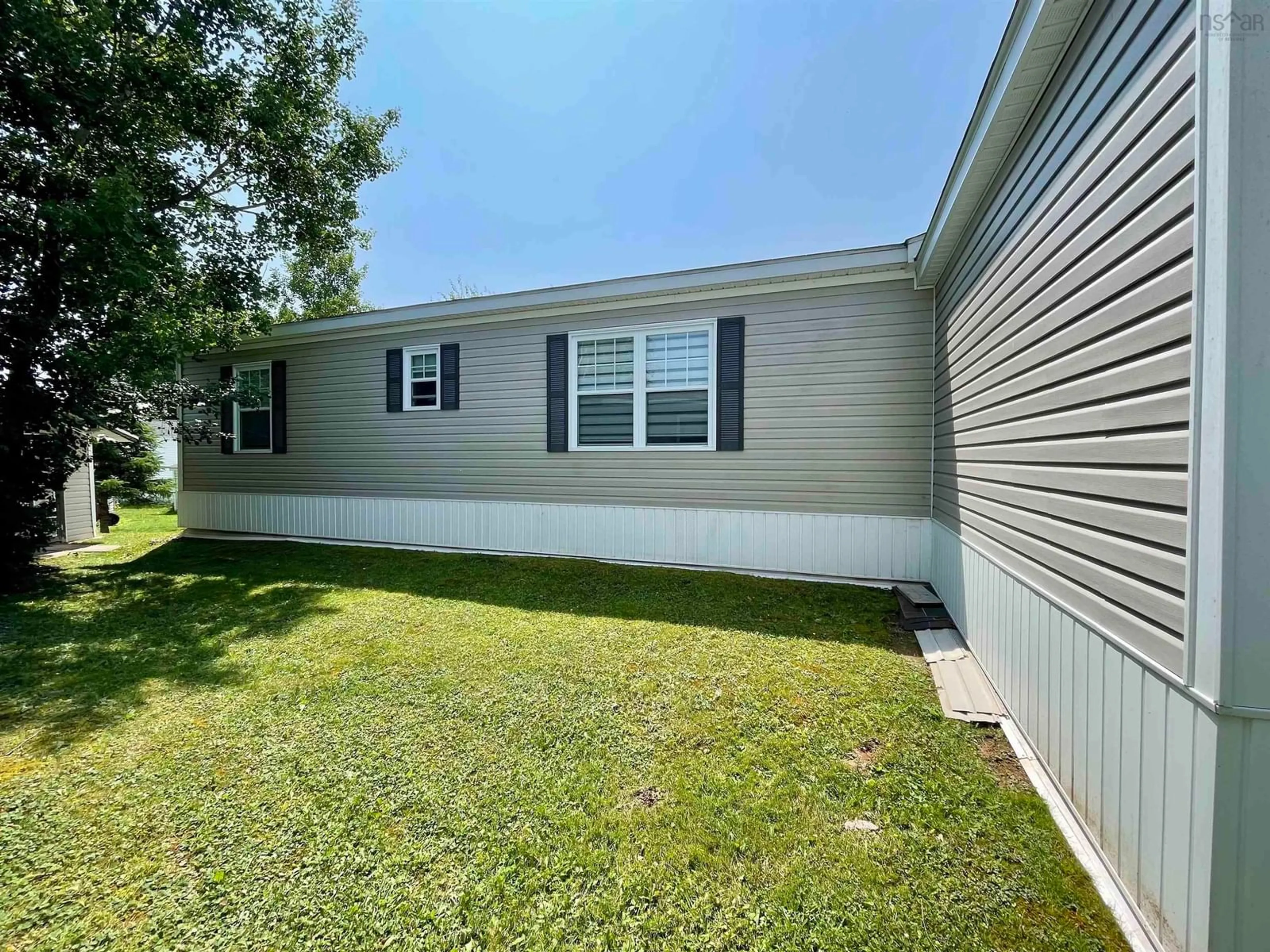 Home with vinyl exterior material, water/lake/river/ocean view for 33 Pinehurst St, Amherst Nova Scotia B4H 4X5