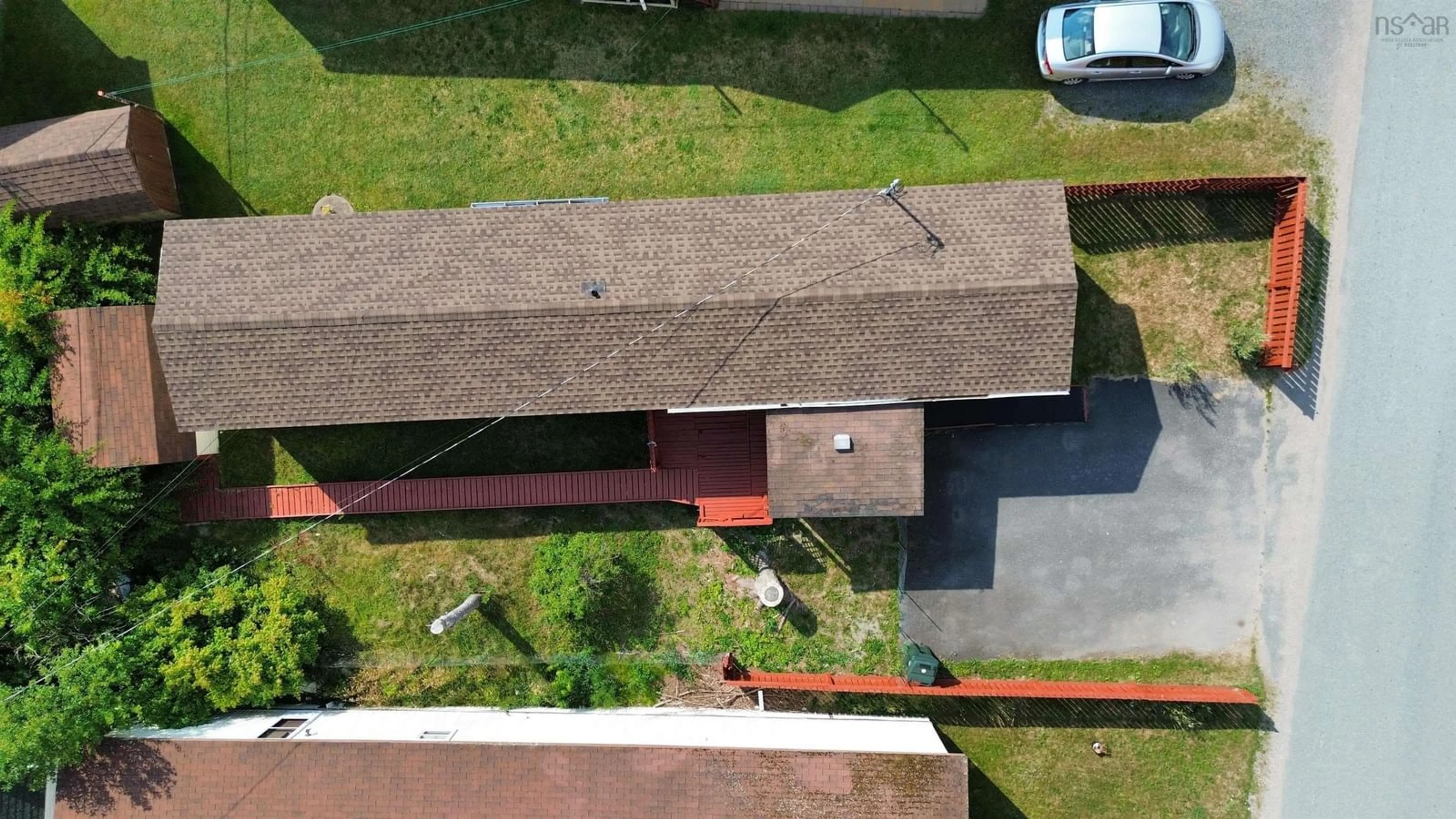 A pic from outside/outdoor area/front of a property/back of a property/a pic from drone, building for 33 First St, Howie Centre Nova Scotia B1L 1C9