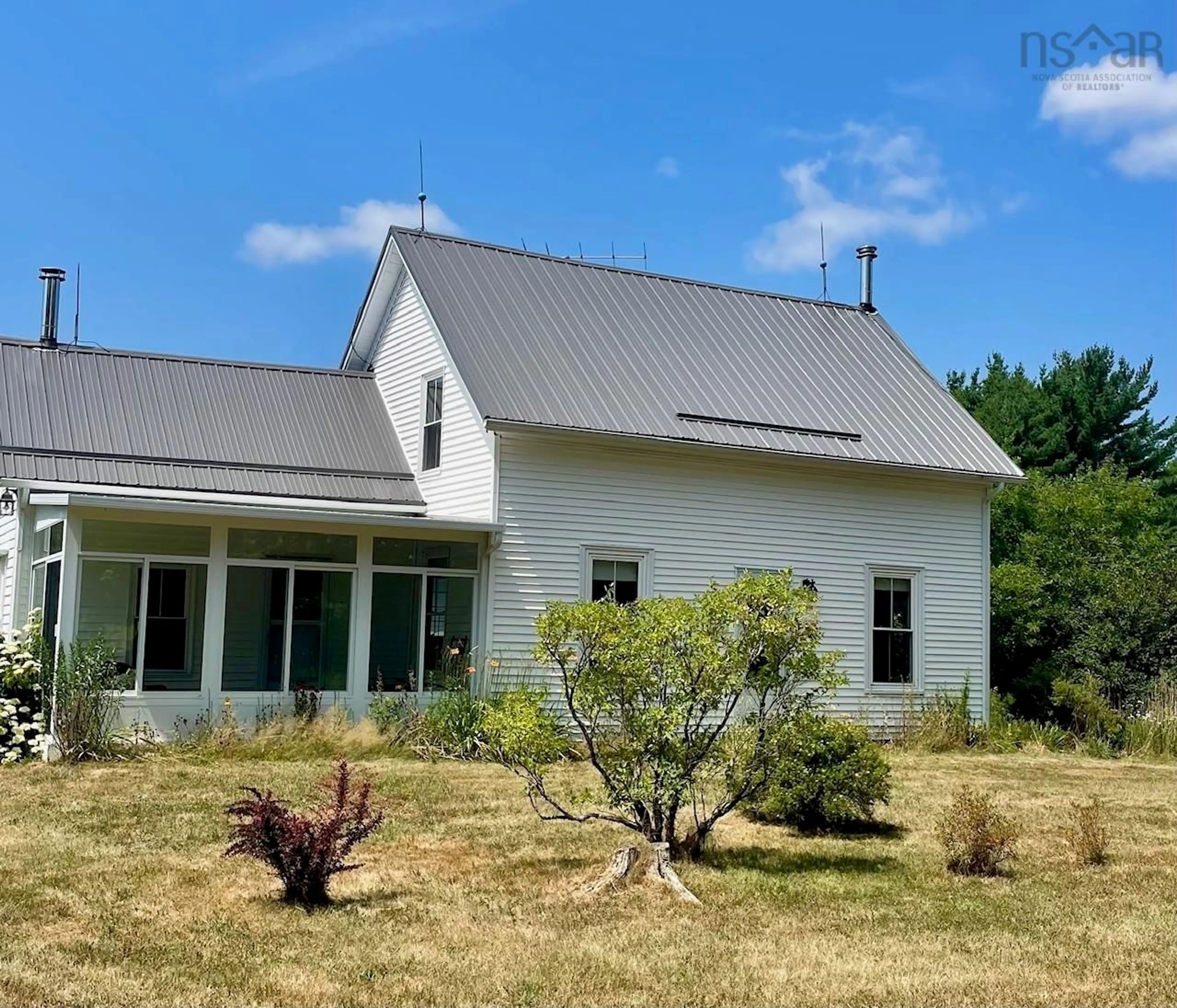 A pic from outside/outdoor area/front of a property/back of a property/a pic from drone, building for 960 Highway 208, Simpsons Corner Nova Scotia B0R 1E0
