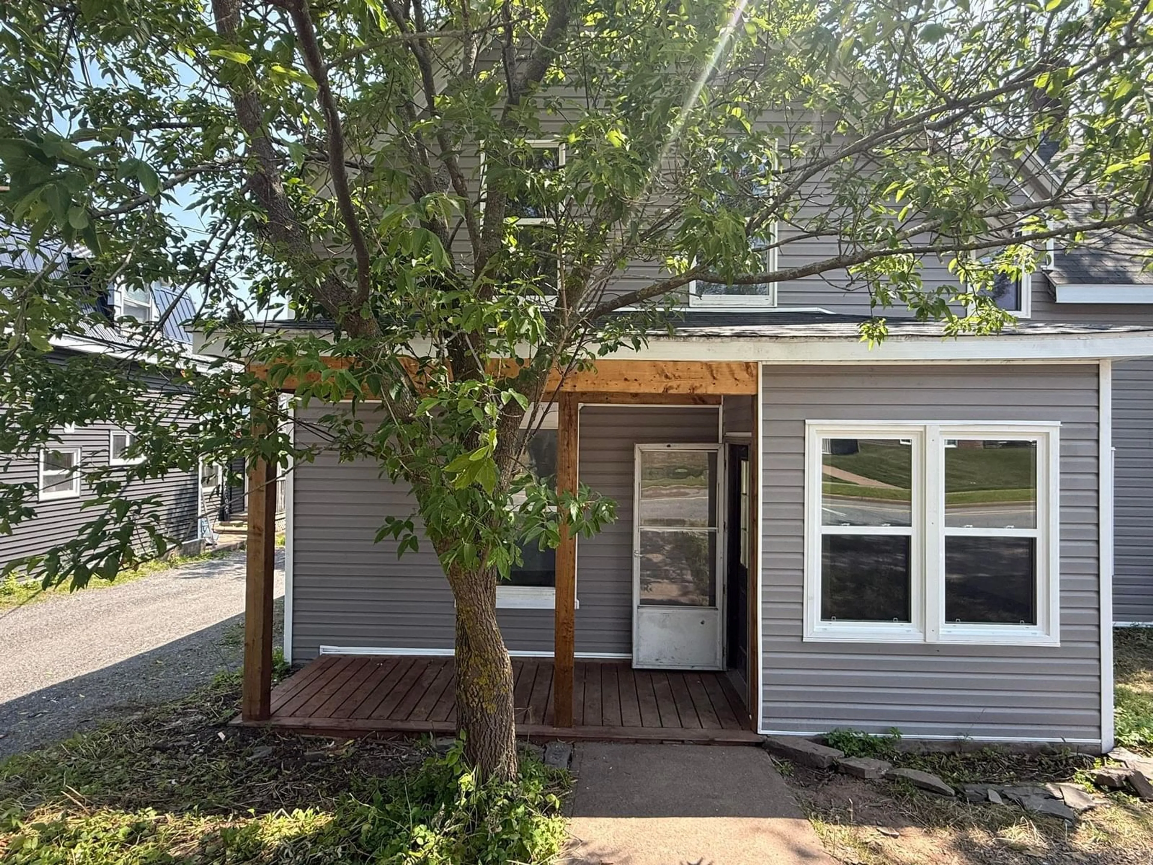 Home with vinyl exterior material, street for 315 South Foord St, Stellarton Nova Scotia B0K 1S0
