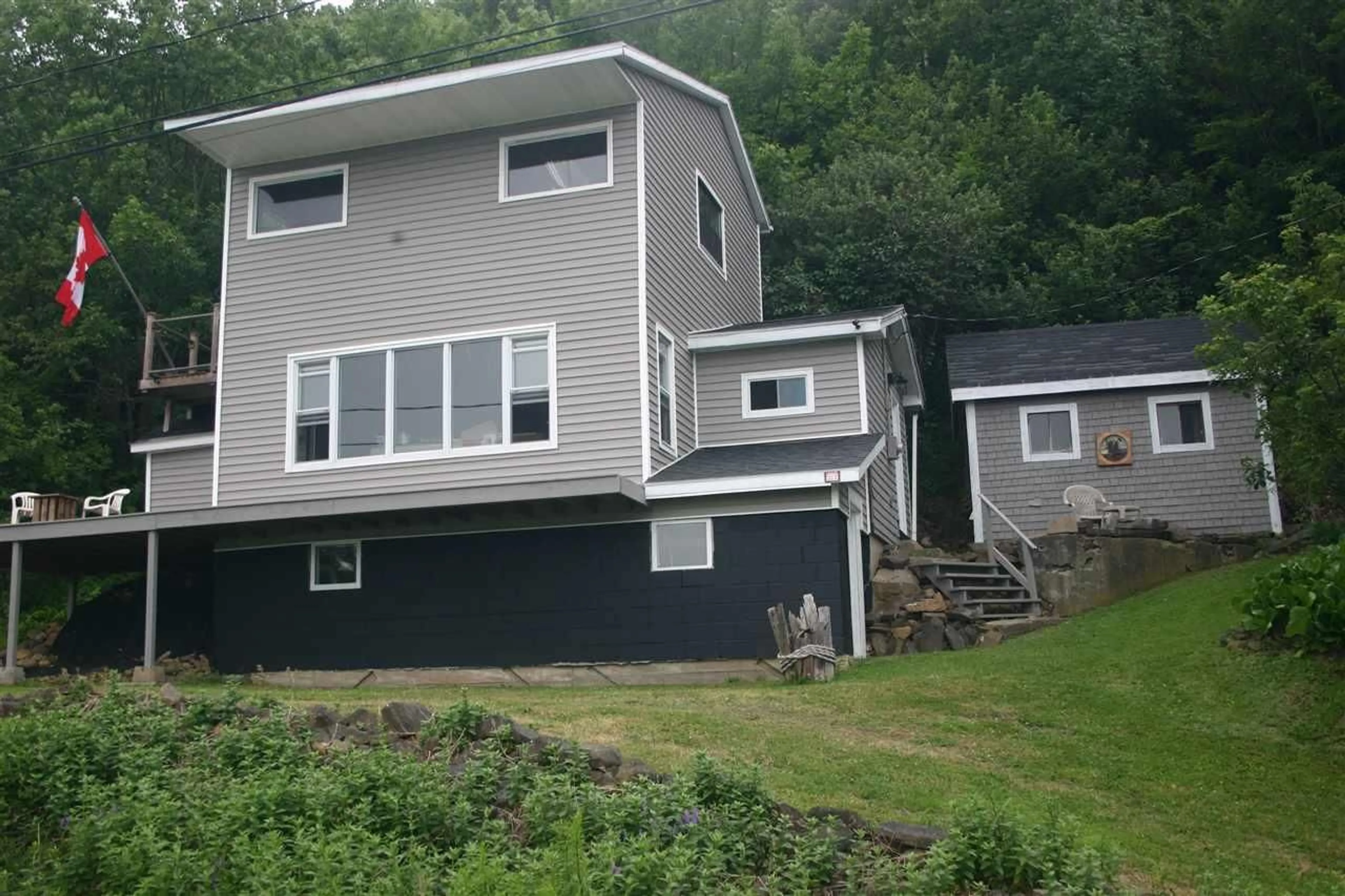 Home with vinyl exterior material, unknown for 817 Granville Rd, Victoria Beach Nova Scotia B0S 1A0