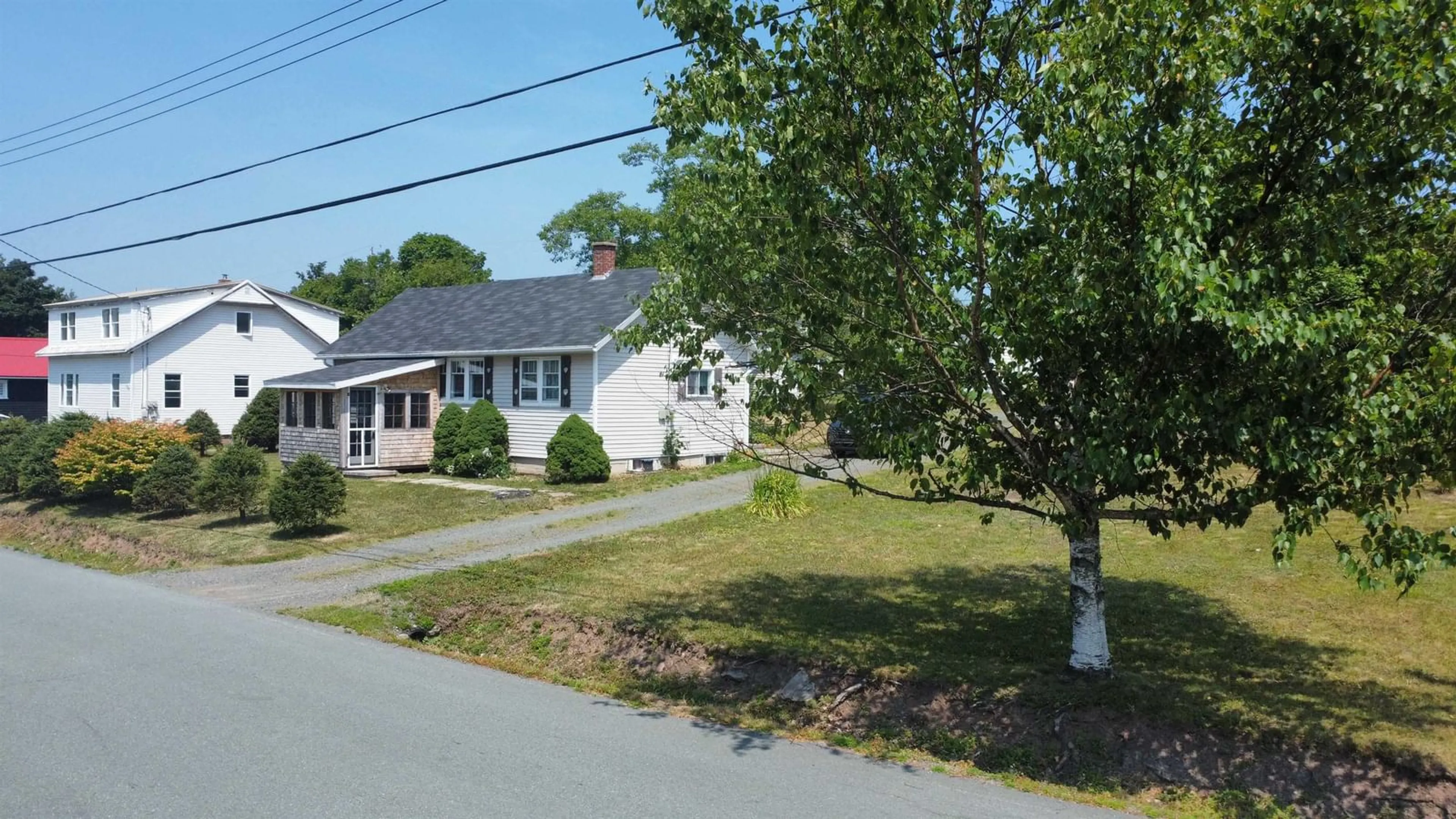 A pic from outside/outdoor area/front of a property/back of a property/a pic from drone, street for 110 & 112 Victoria St, Springhill Nova Scotia B0M 1X0