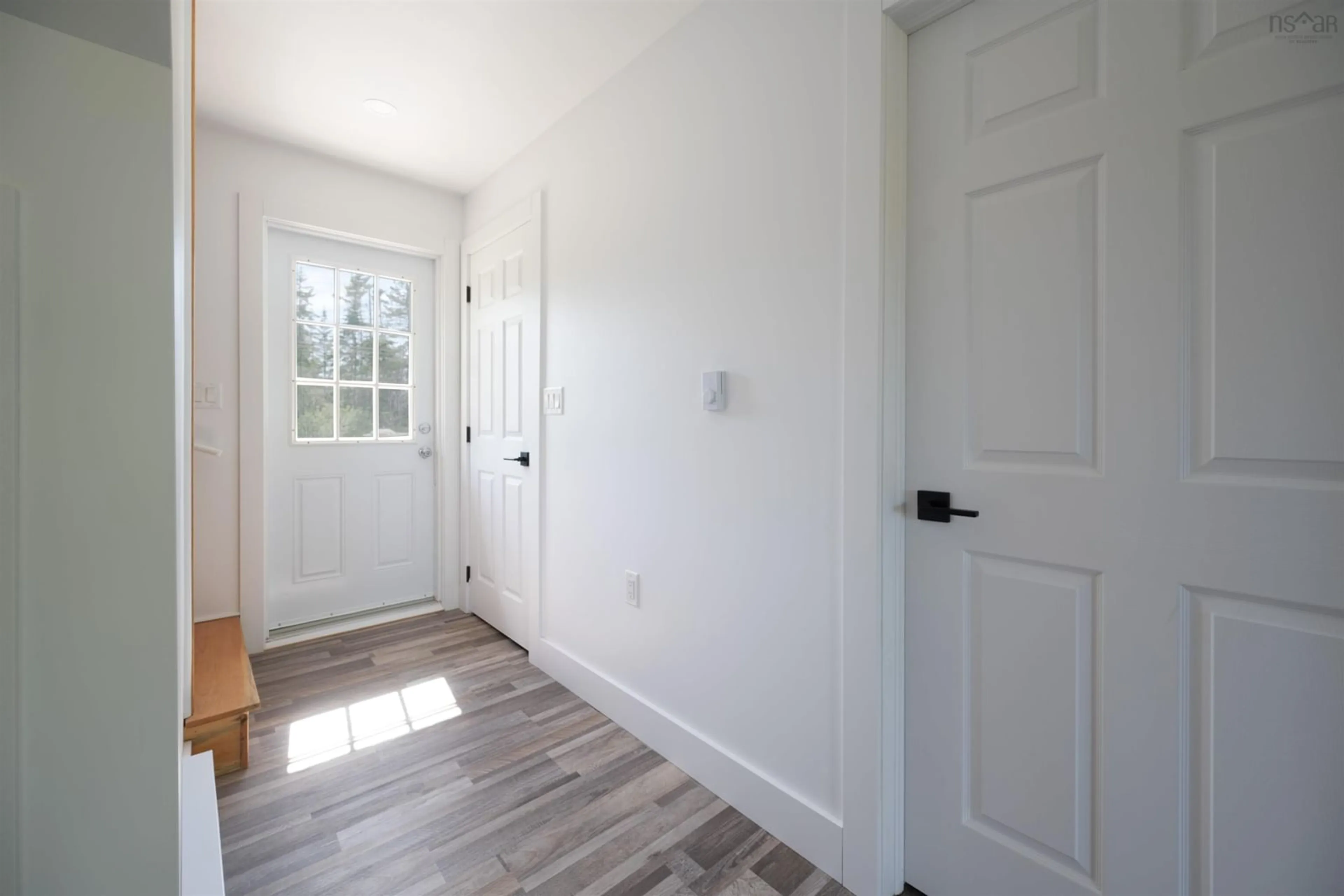 Indoor entryway for 1988 New Chester Rd, New Chester Nova Scotia B0J 2K0