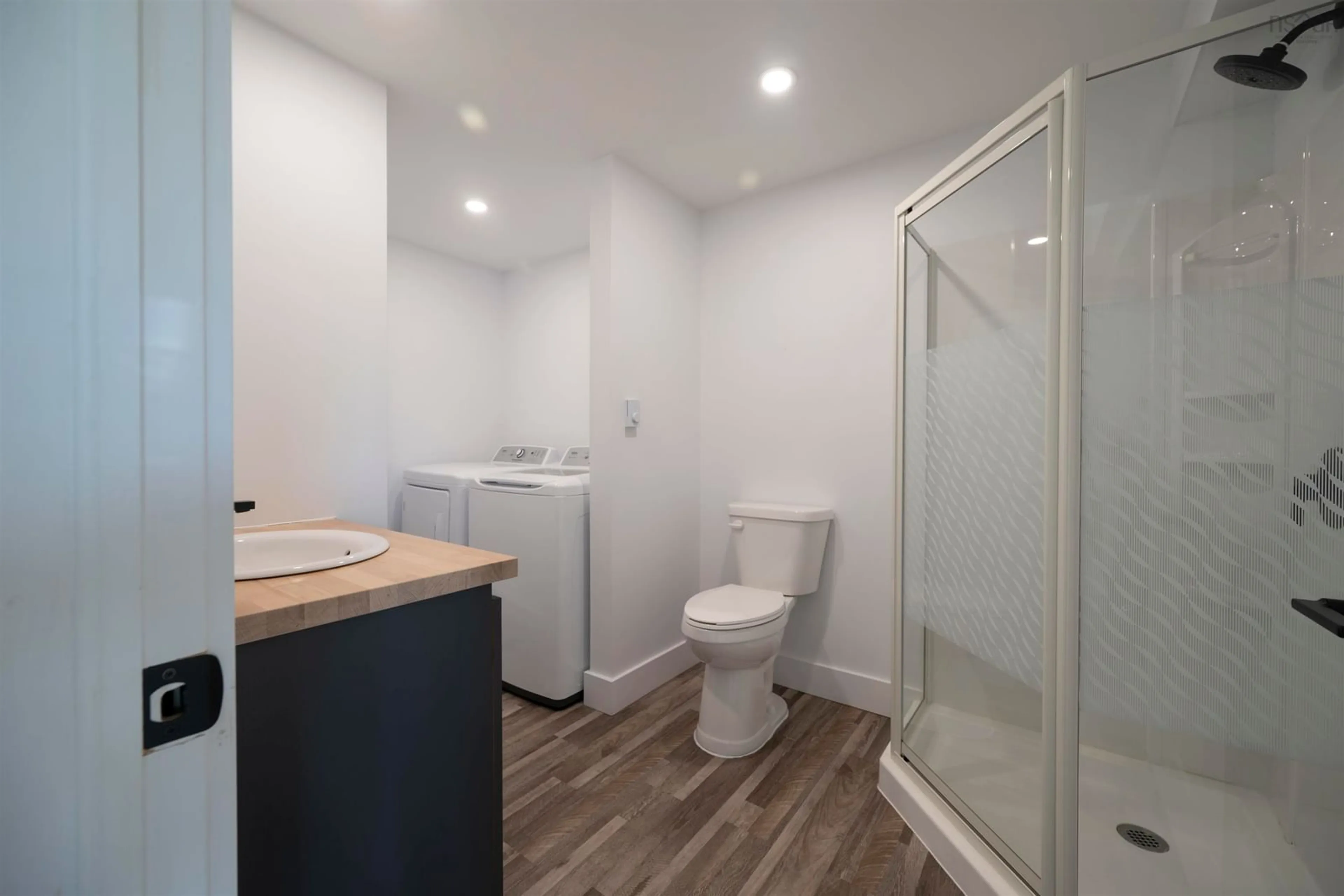 Standard bathroom, unknown for 1988 New Chester Rd, New Chester Nova Scotia B0J 2K0
