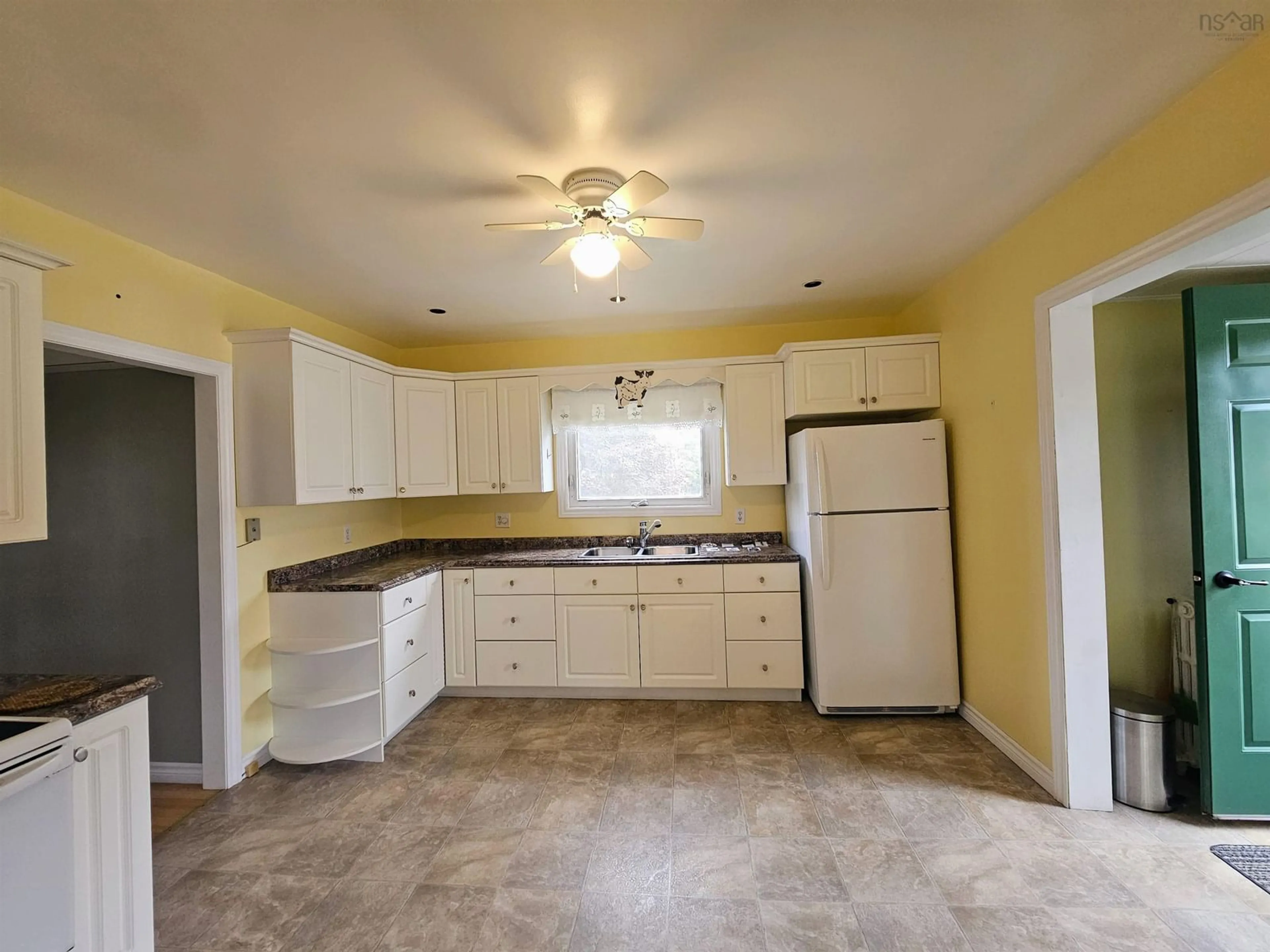 Standard kitchen, ceramic/tile floor for 506 Sand Lake Rd, Tower Road Nova Scotia B1B 1J6