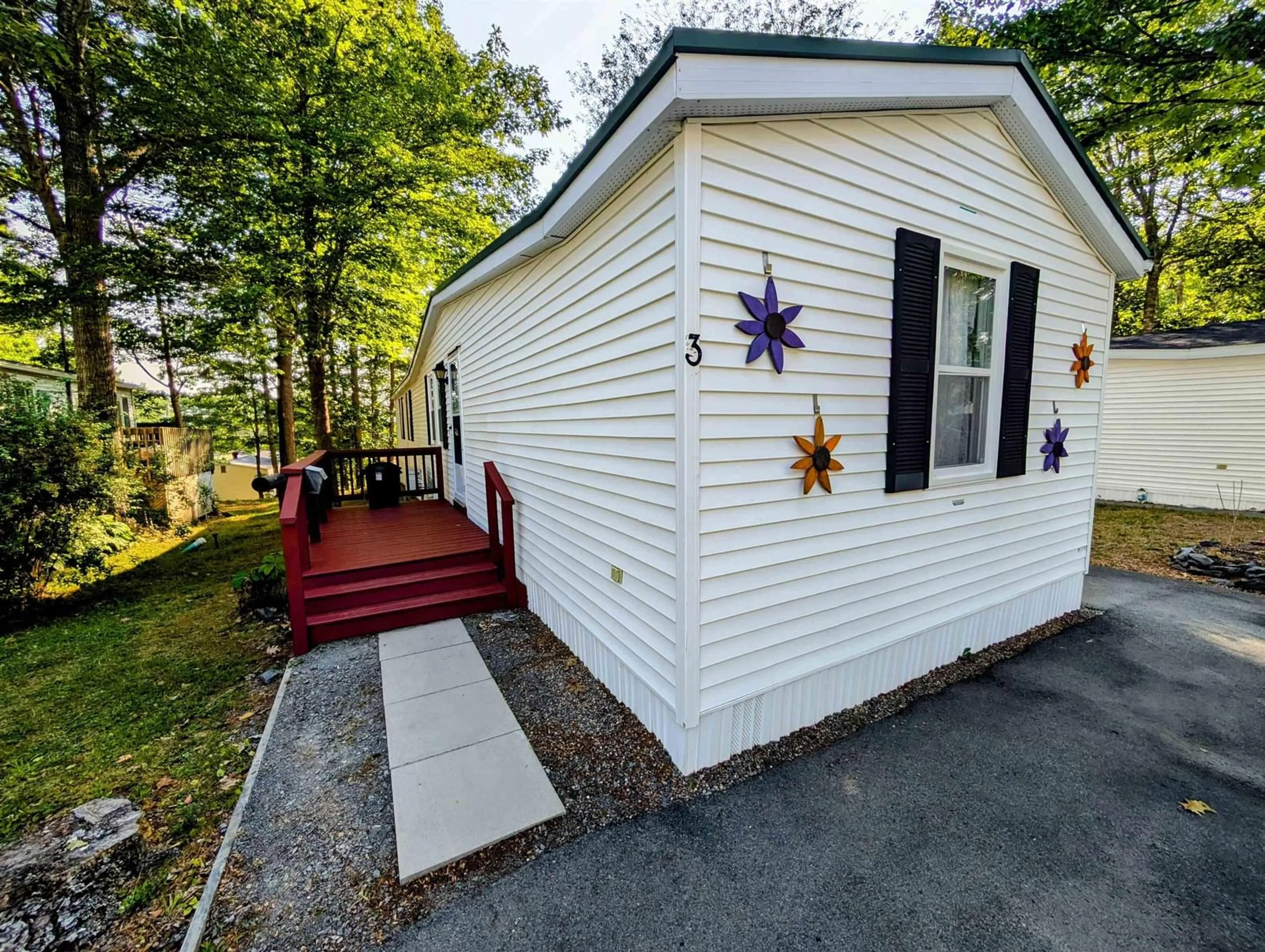 Home with vinyl exterior material, unknown for 3 Summer Cres, Bridgewater Nova Scotia B4V 3P4