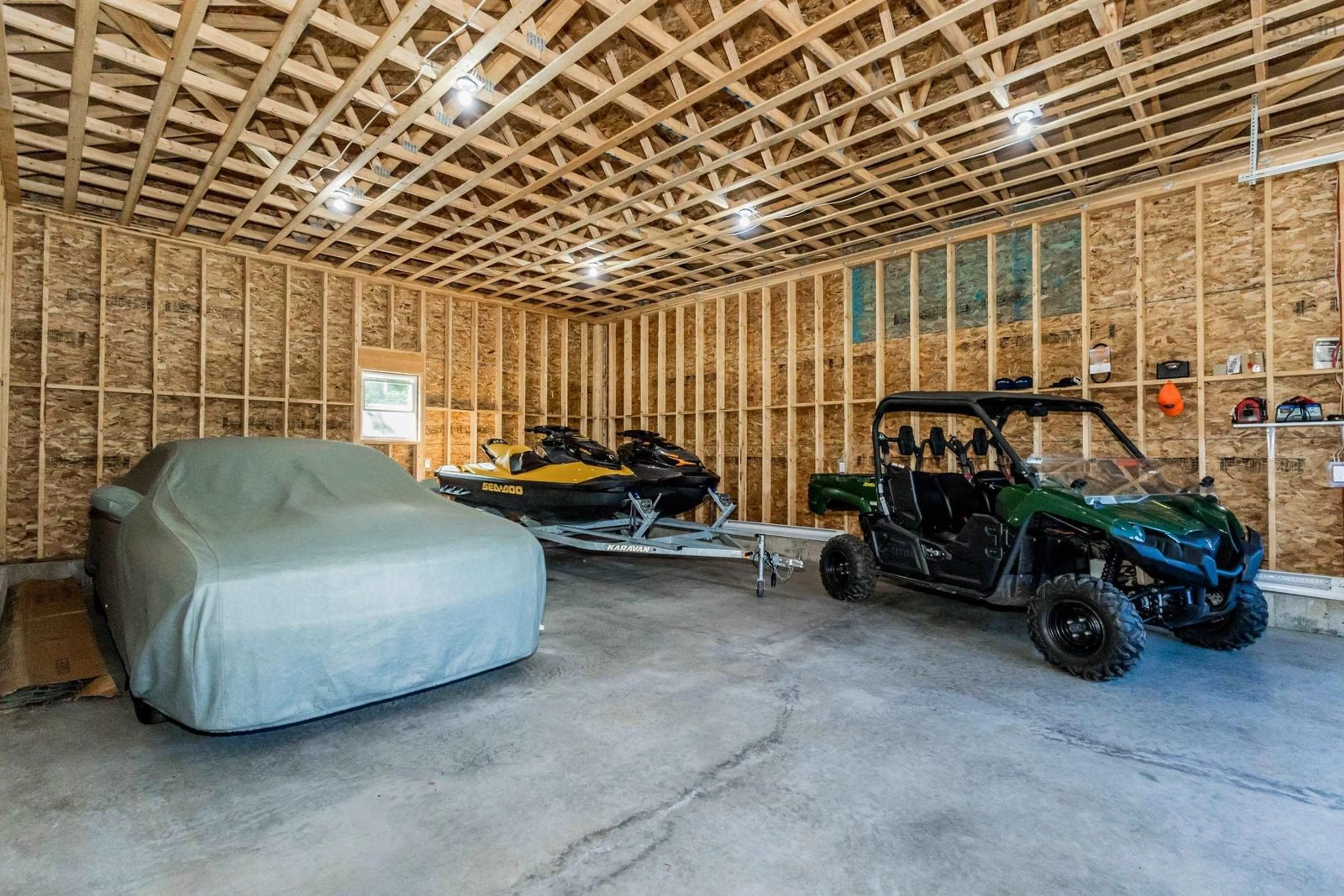 Indoor garage for 1462 North River Rd, Aylesford Lake Nova Scotia B0P 1C0