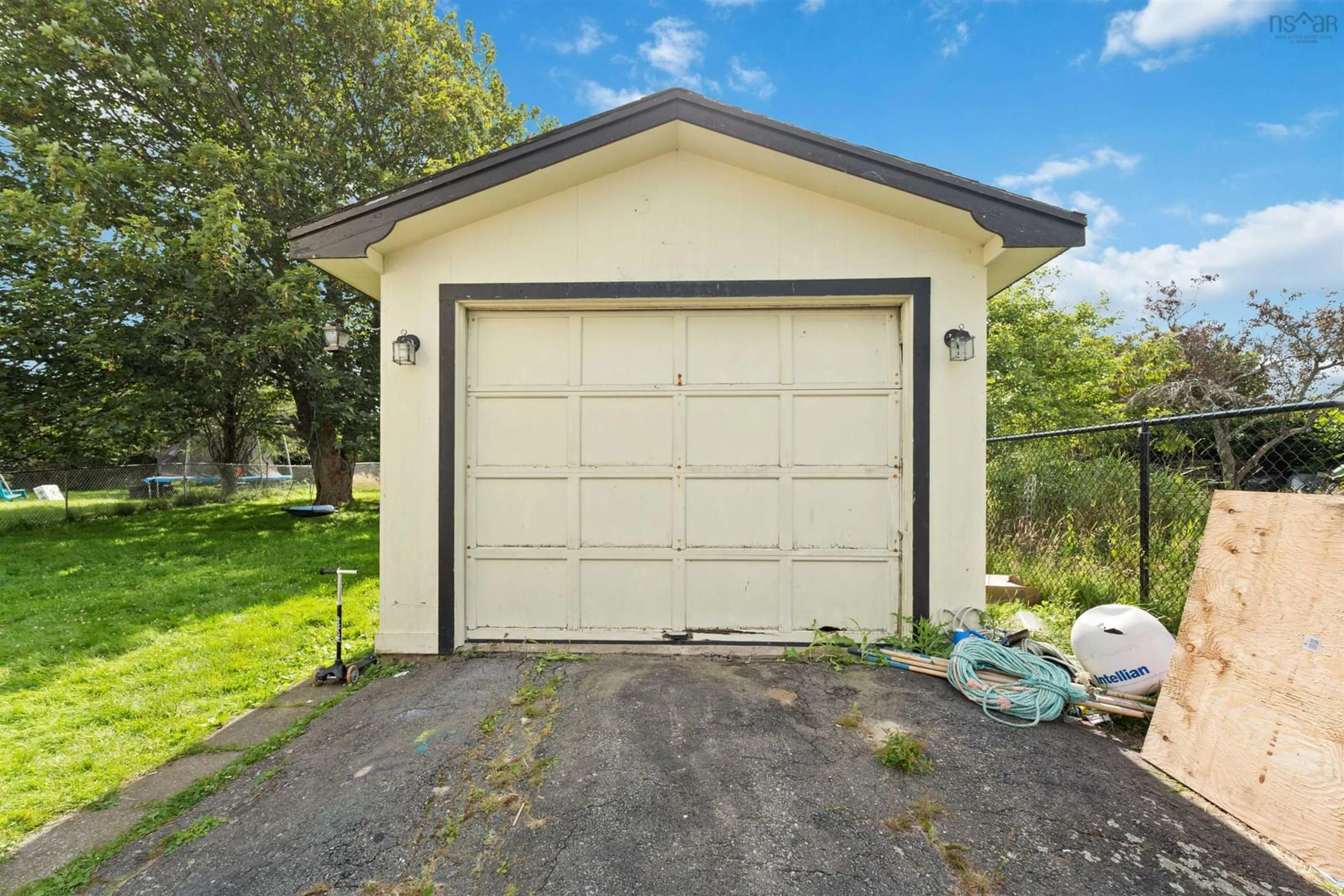 Indoor garage for 5 Carol Ave, Yarmouth Nova Scotia B5A 2H6