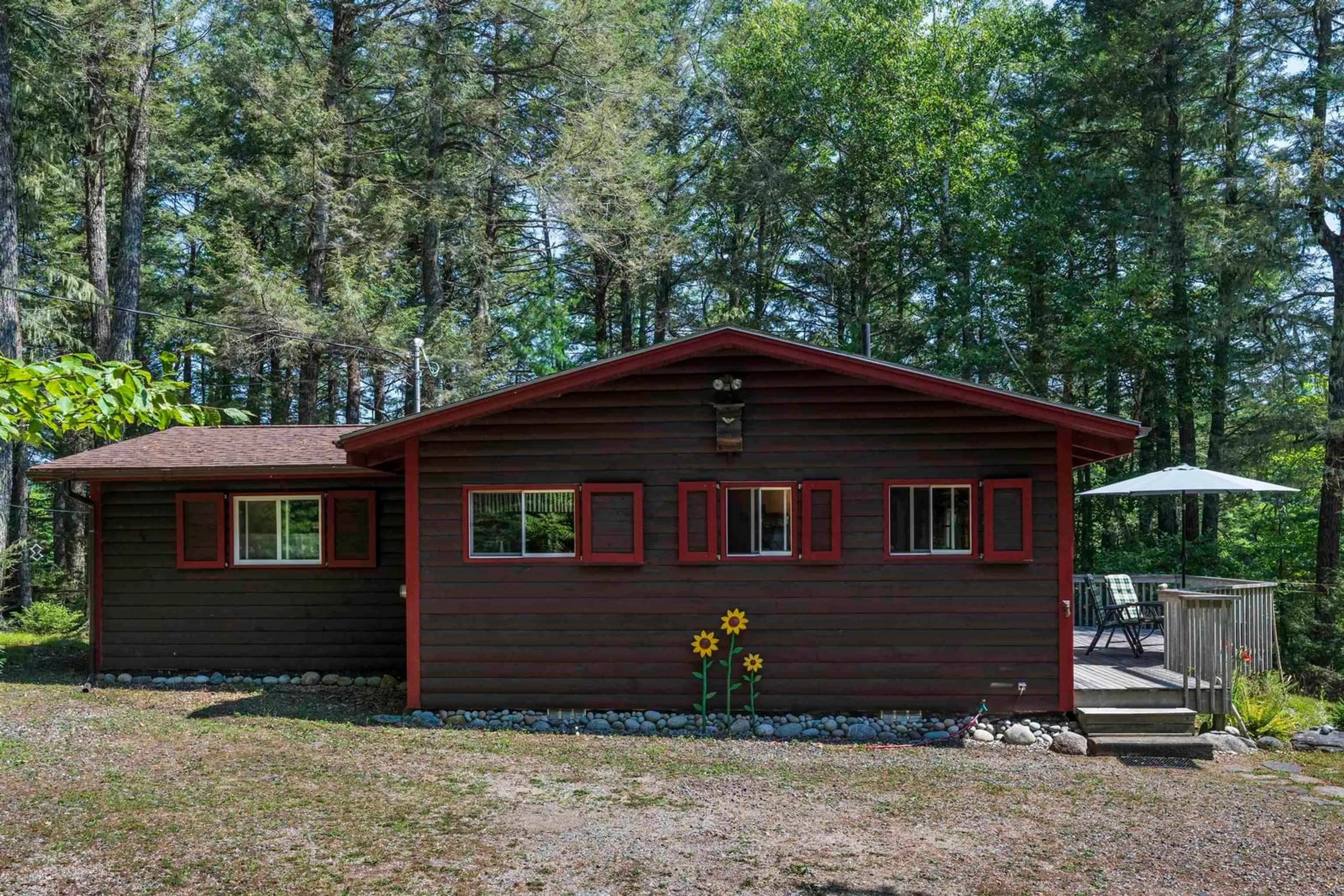Home with vinyl exterior material, unknown for 569 Peters Point Rd, South Brookfield Nova Scotia B0T 1X0