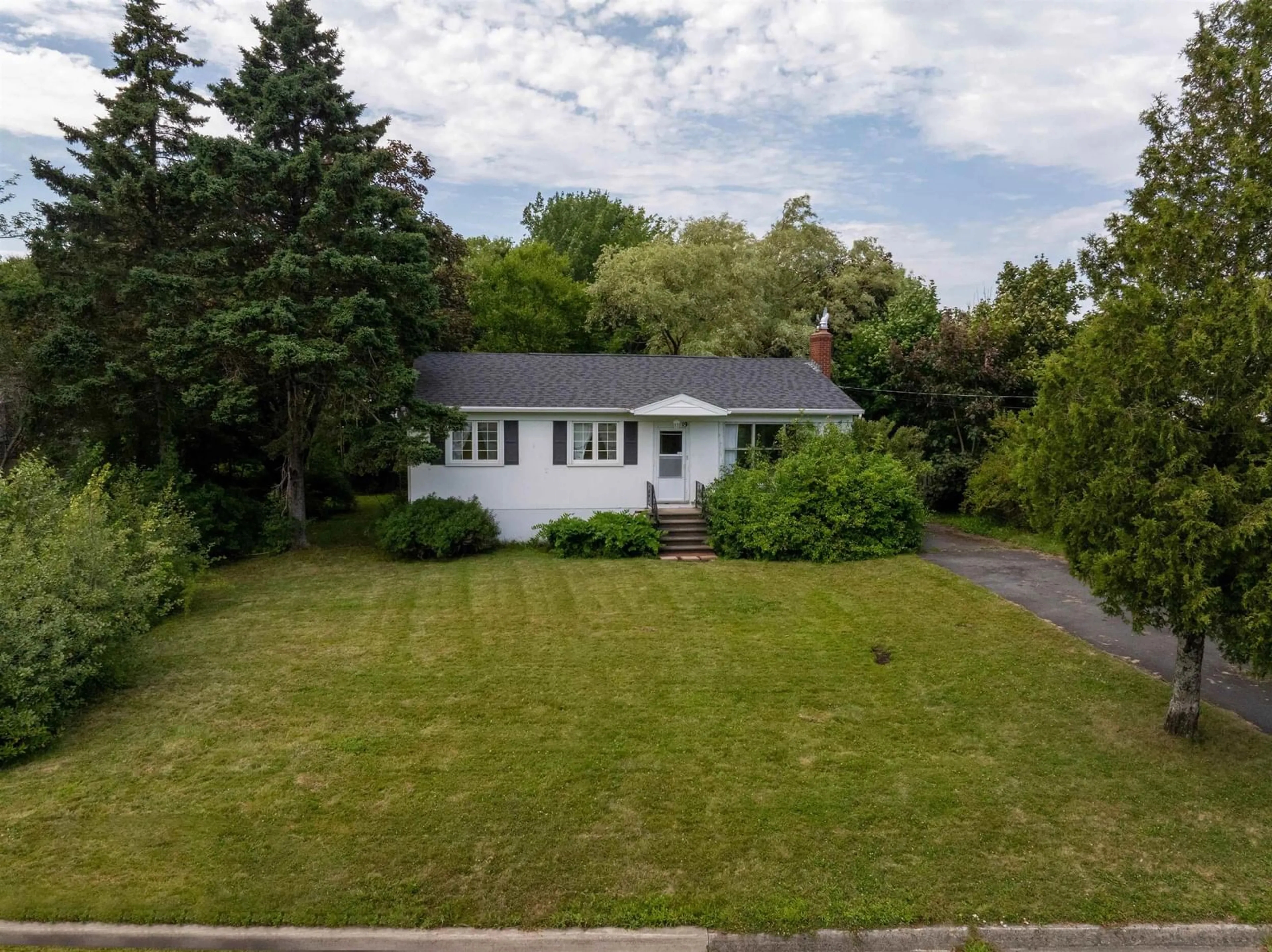 A pic from outside/outdoor area/front of a property/back of a property/a pic from drone, street for 19 Digby Cres, Dartmouth Nova Scotia B2W 2G1