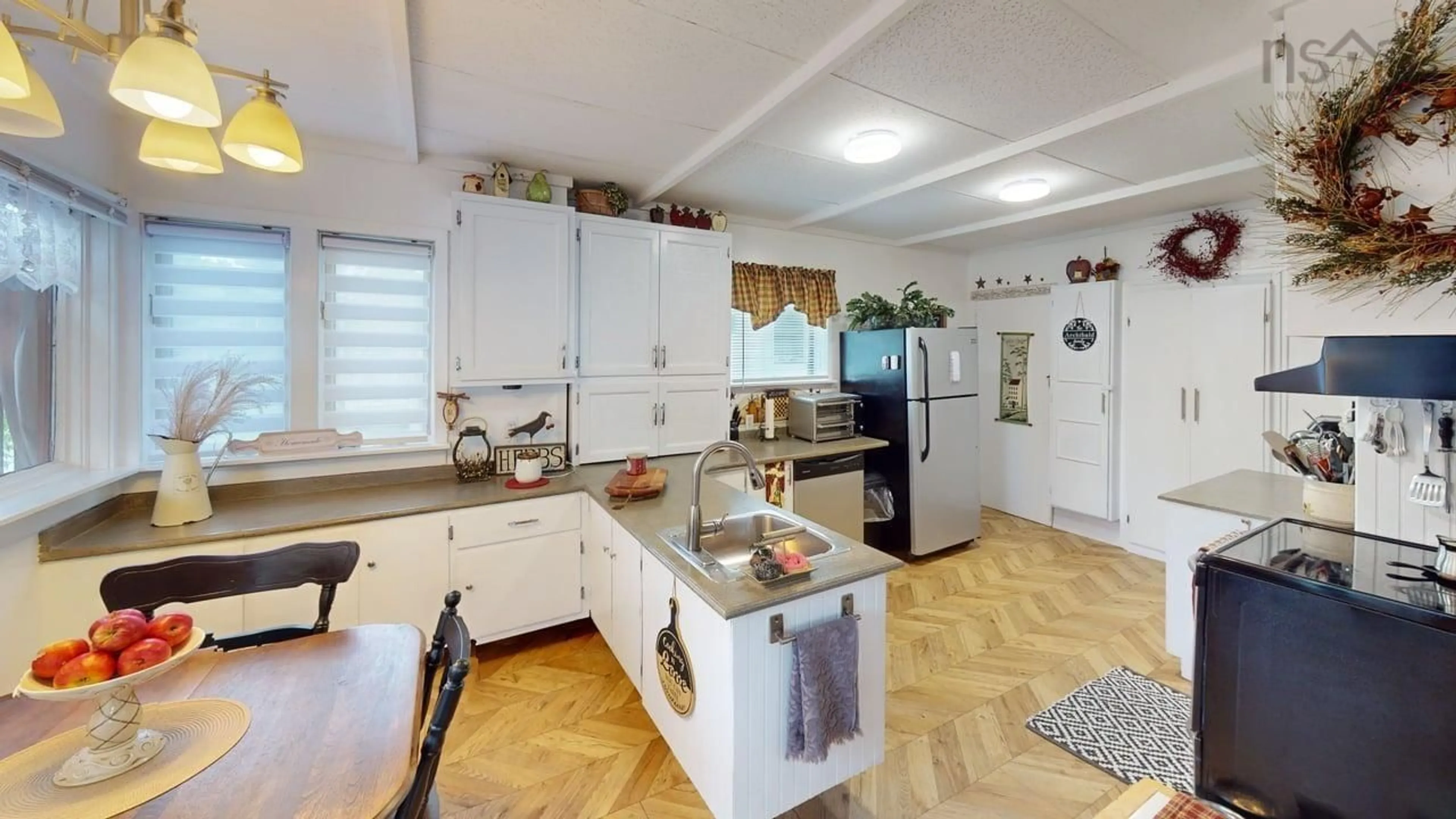 Open concept kitchen, unknown for 526 Nelson St, New Glasgow Nova Scotia B2H 3C7