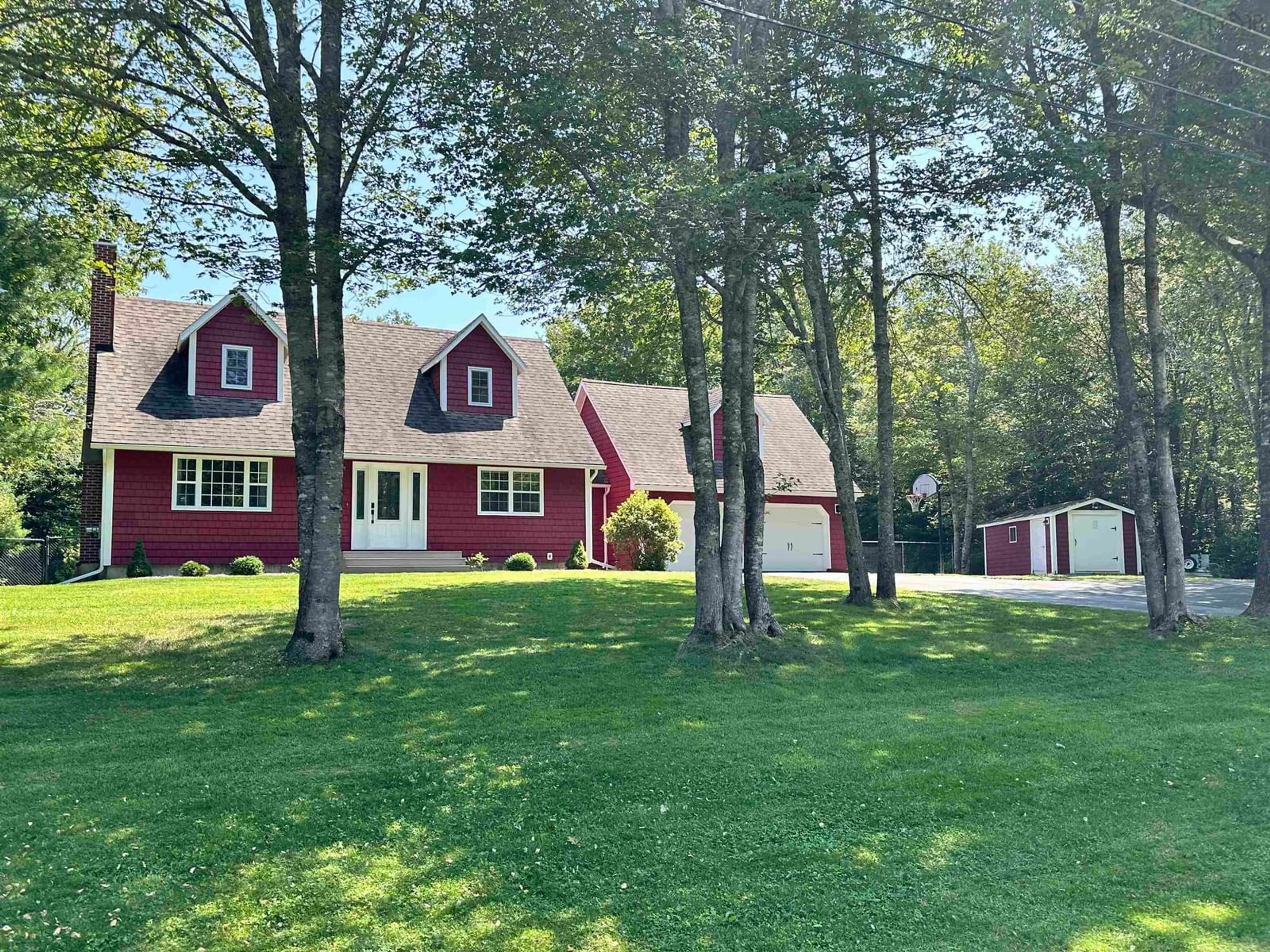 Home with vinyl exterior material, unknown for 86 Wharf Rock Rd, Mersey Point Nova Scotia B0T 1K0