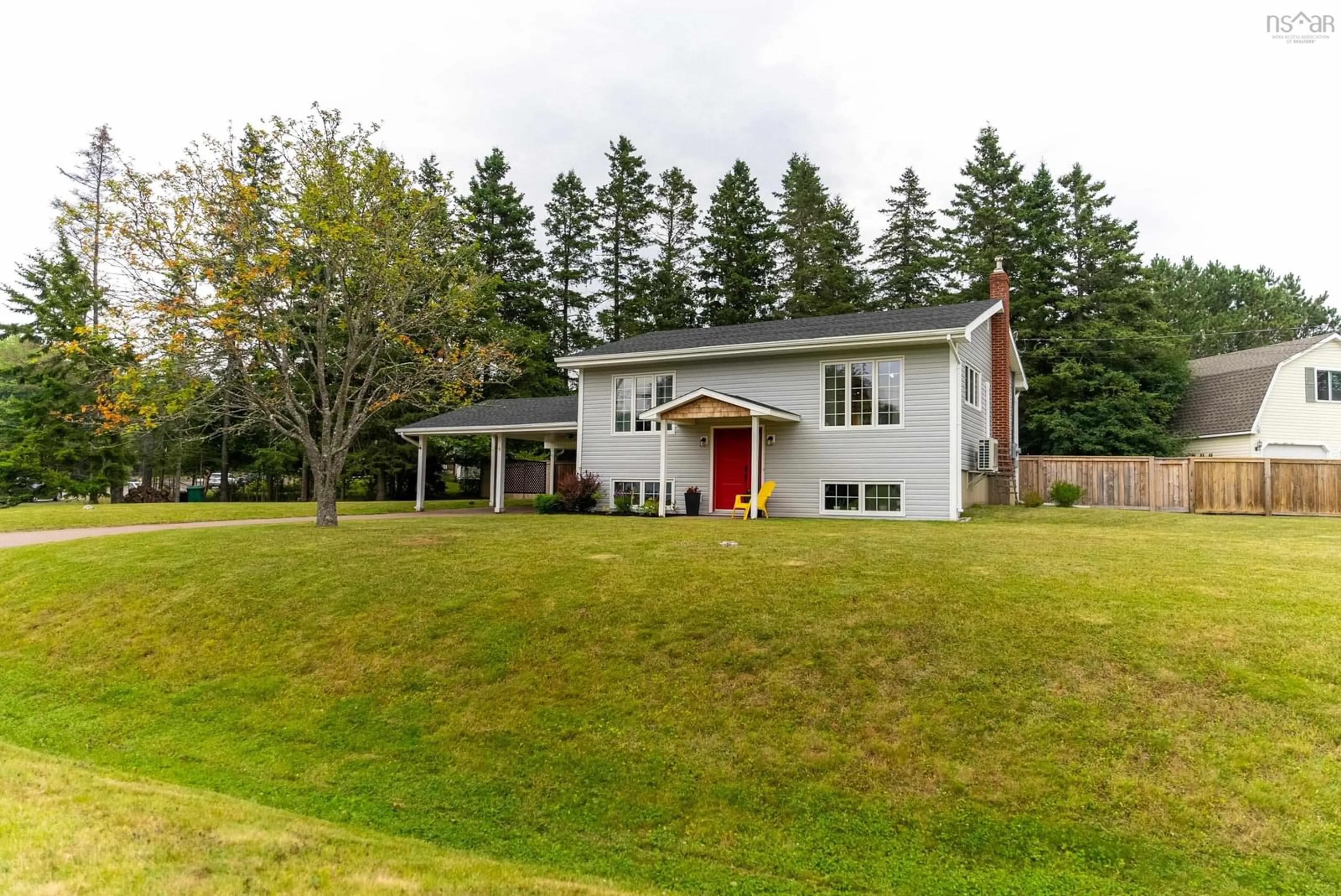 A pic from outside/outdoor area/front of a property/back of a property/a pic from drone, unknown for 26 Tamarack Dr, Valley Nova Scotia B6L 2V9