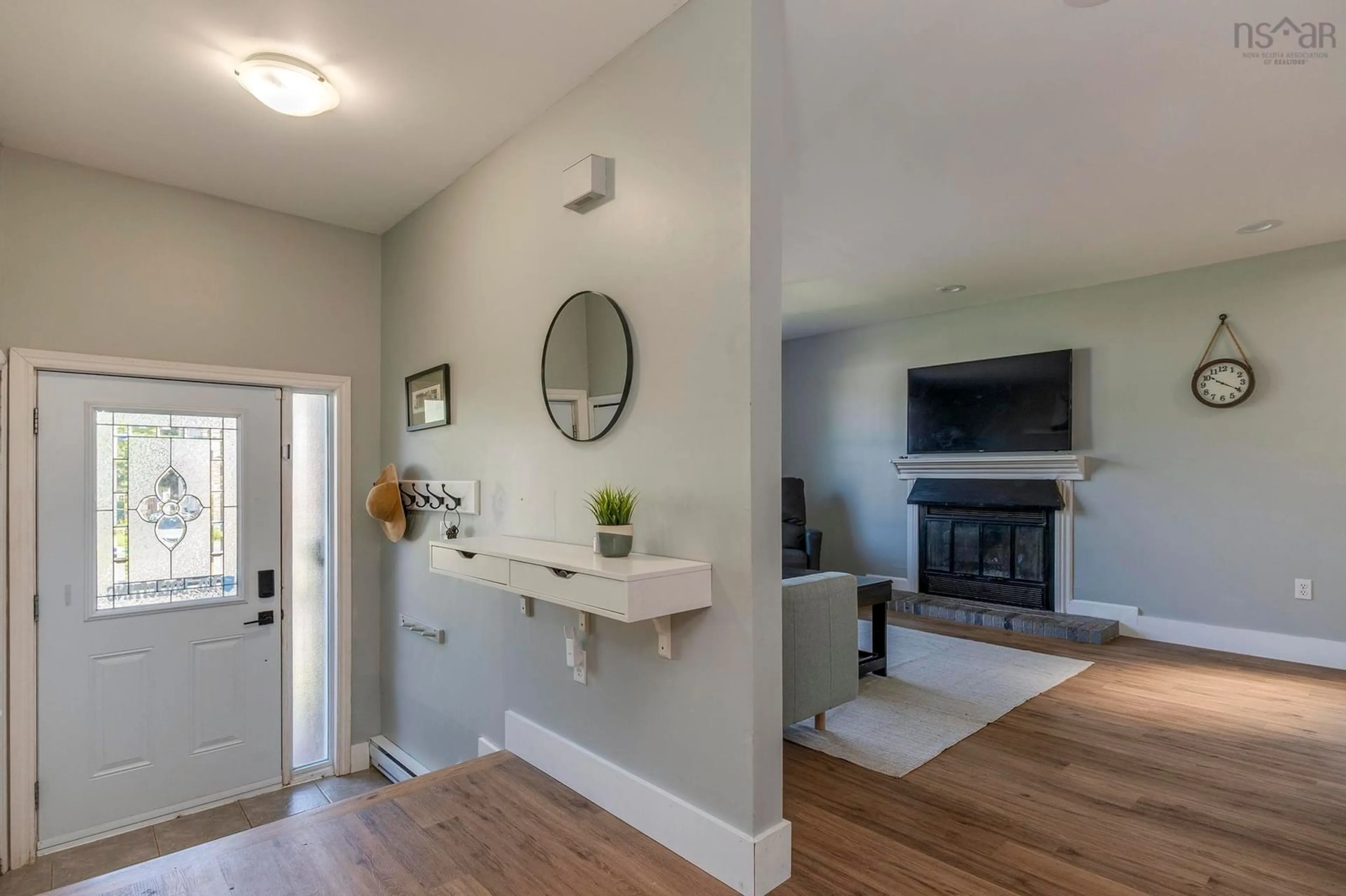 Indoor entryway for 39 Sugar Maple Dr, Timberlea Nova Scotia B3T 1G4