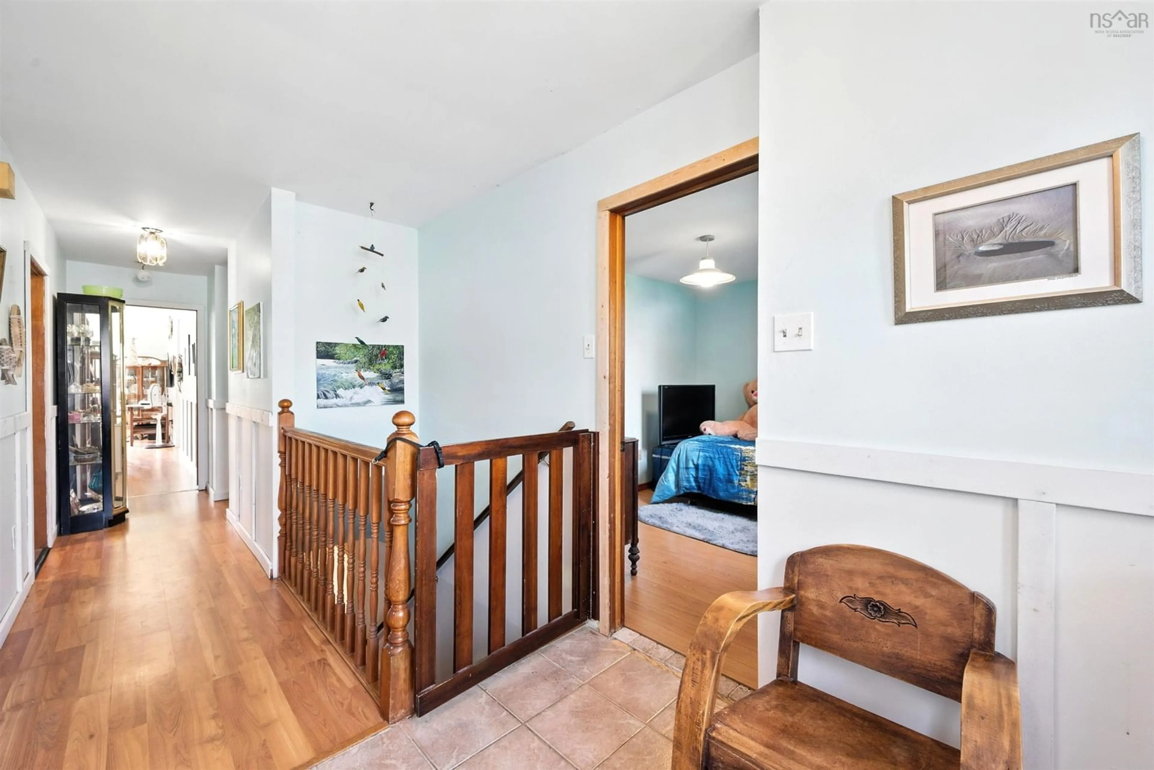 Indoor entryway for 86 La Pierre Cres, Dartmouth Nova Scotia B2W 5C8