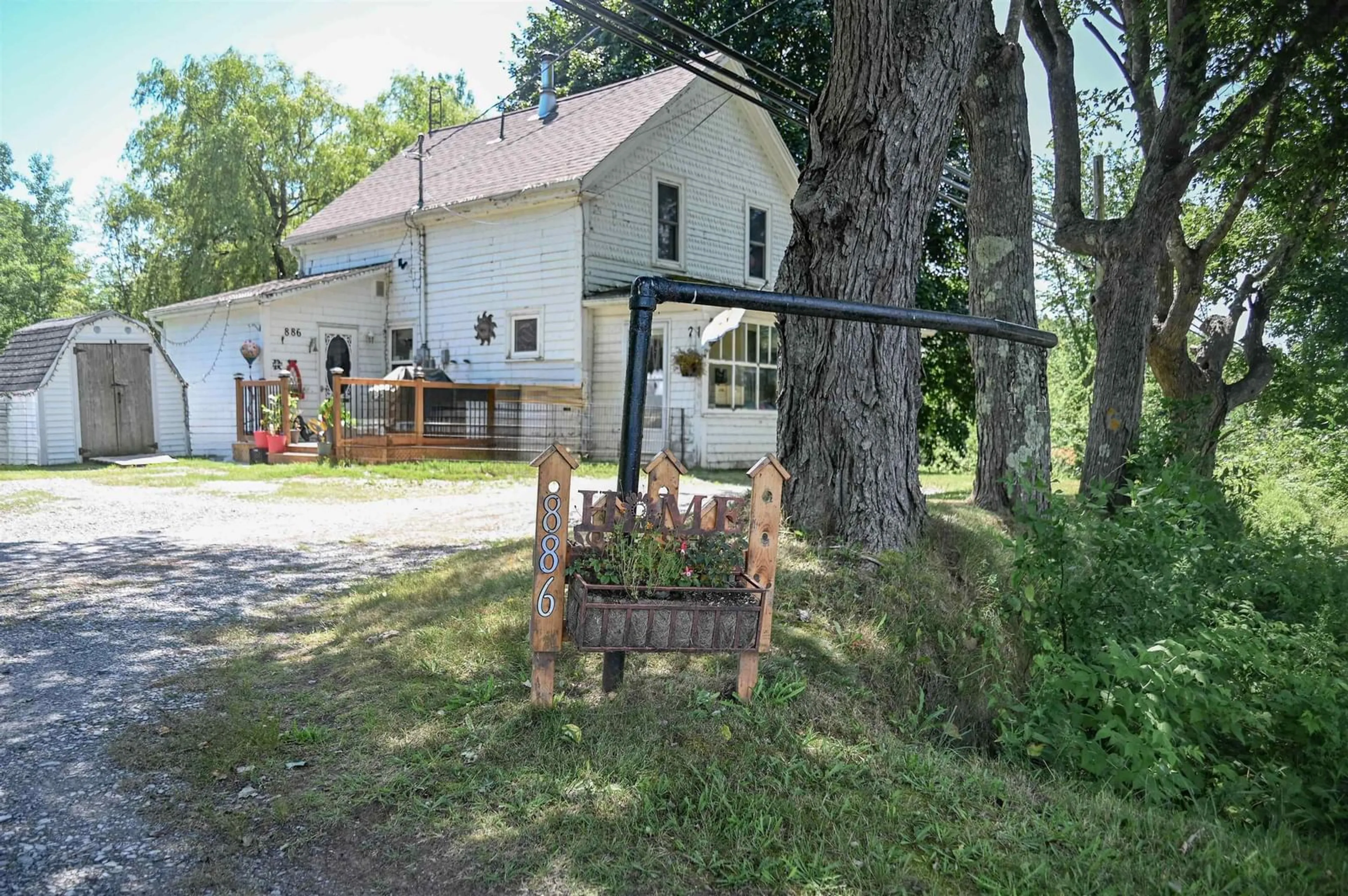 Unknown for 886 Maple St, Waterville Nova Scotia B0P 1V0