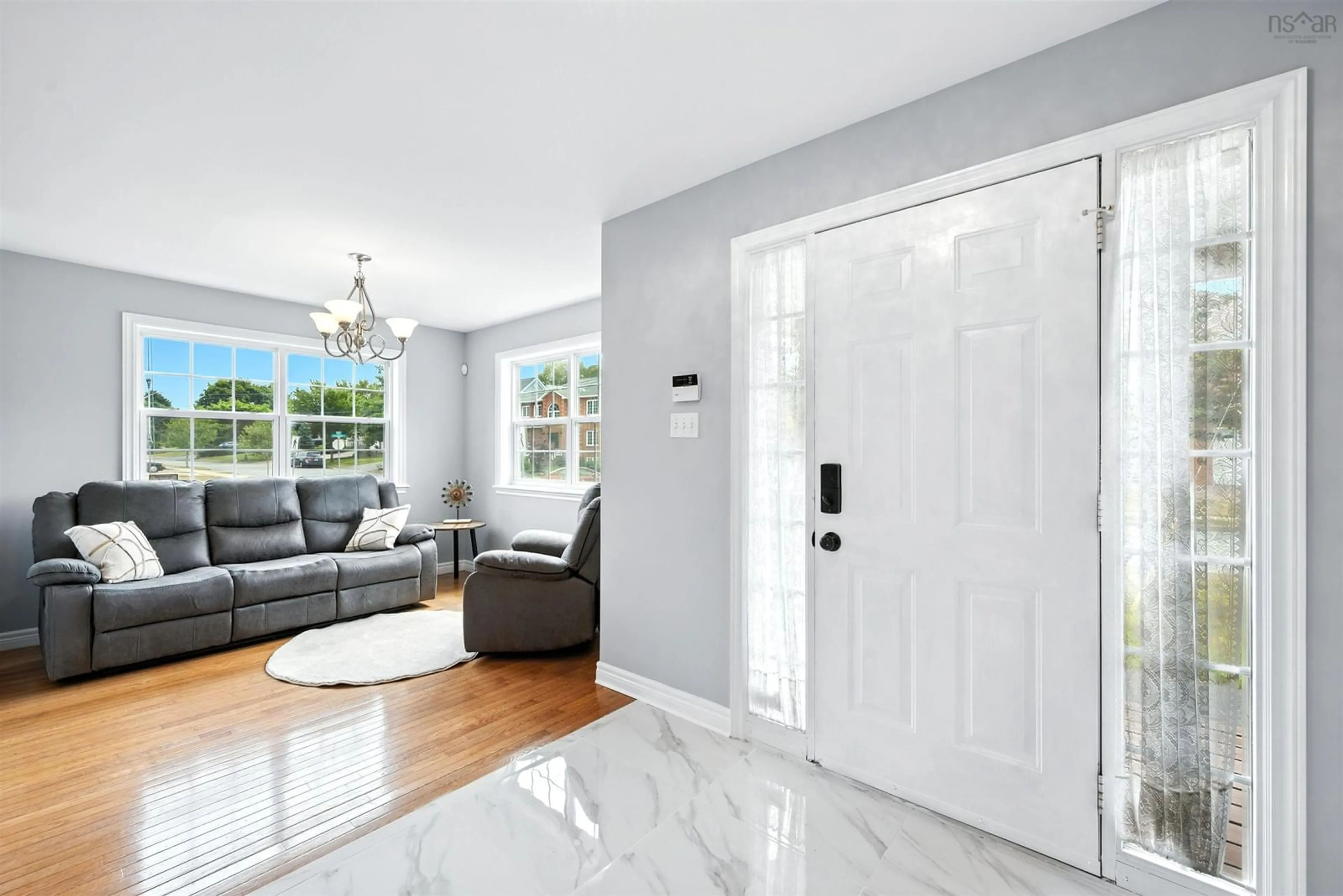 Indoor entryway for 9 Roxbury Cres, Halifax Nova Scotia B3M 4S9