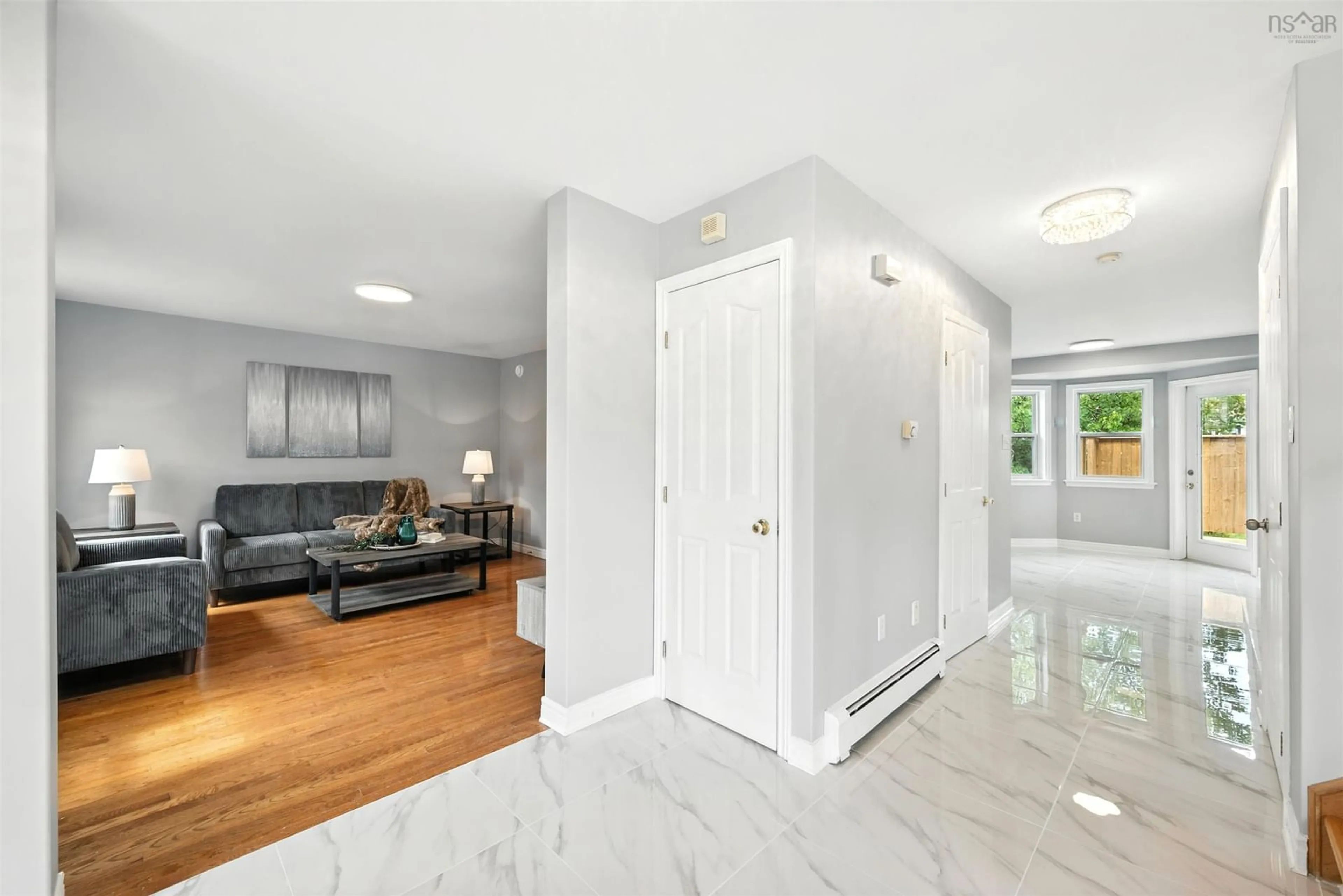Indoor entryway for 9 Roxbury Cres, Halifax Nova Scotia B3M 4S9