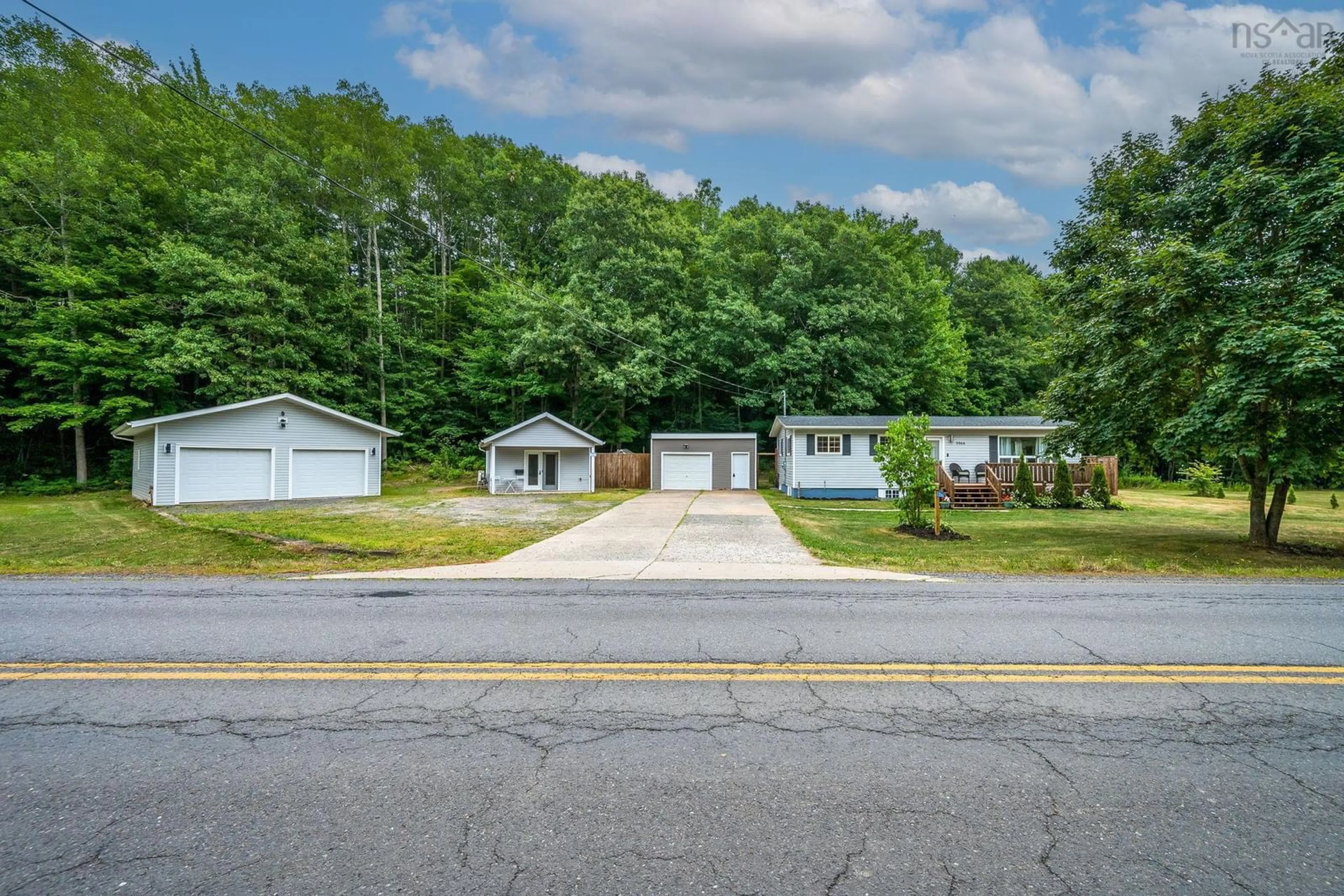 A pic from outside/outdoor area/front of a property/back of a property/a pic from drone, street for 3066 Lovett Rd, Coldbrook Nova Scotia B4R 1A4