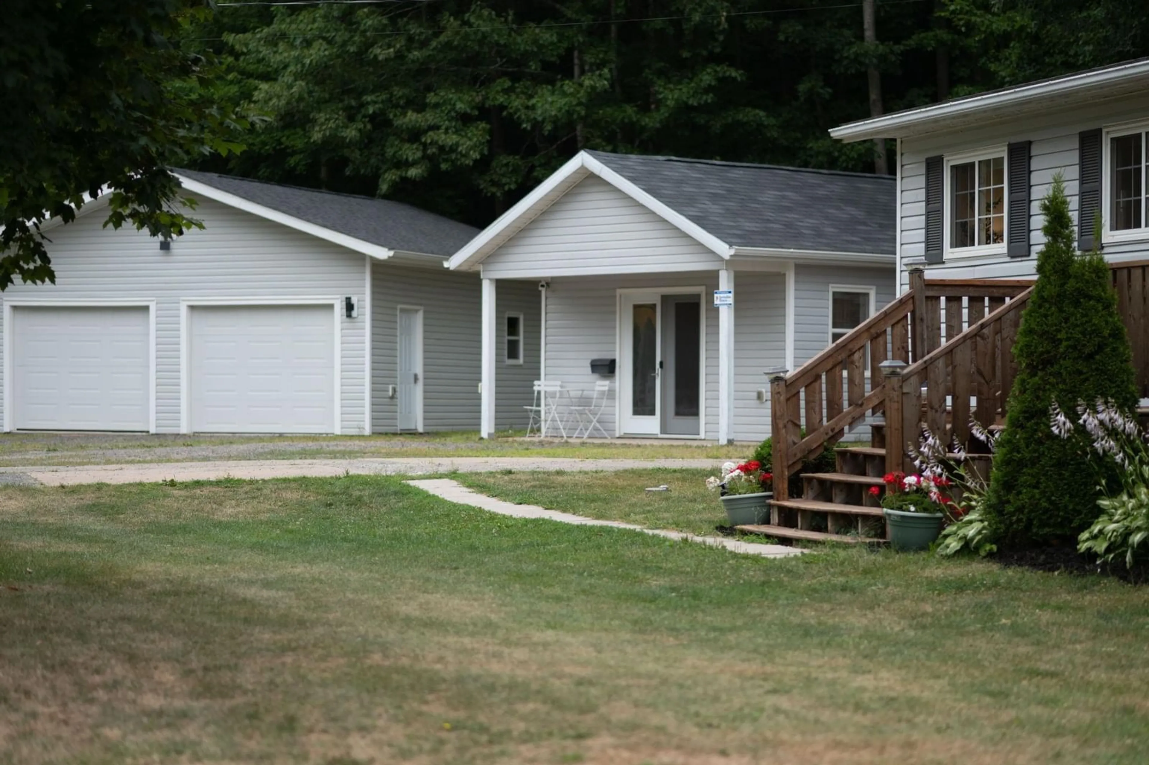 Home with vinyl exterior material, unknown for 3066 Lovett Rd, Coldbrook Nova Scotia B4R 1A4