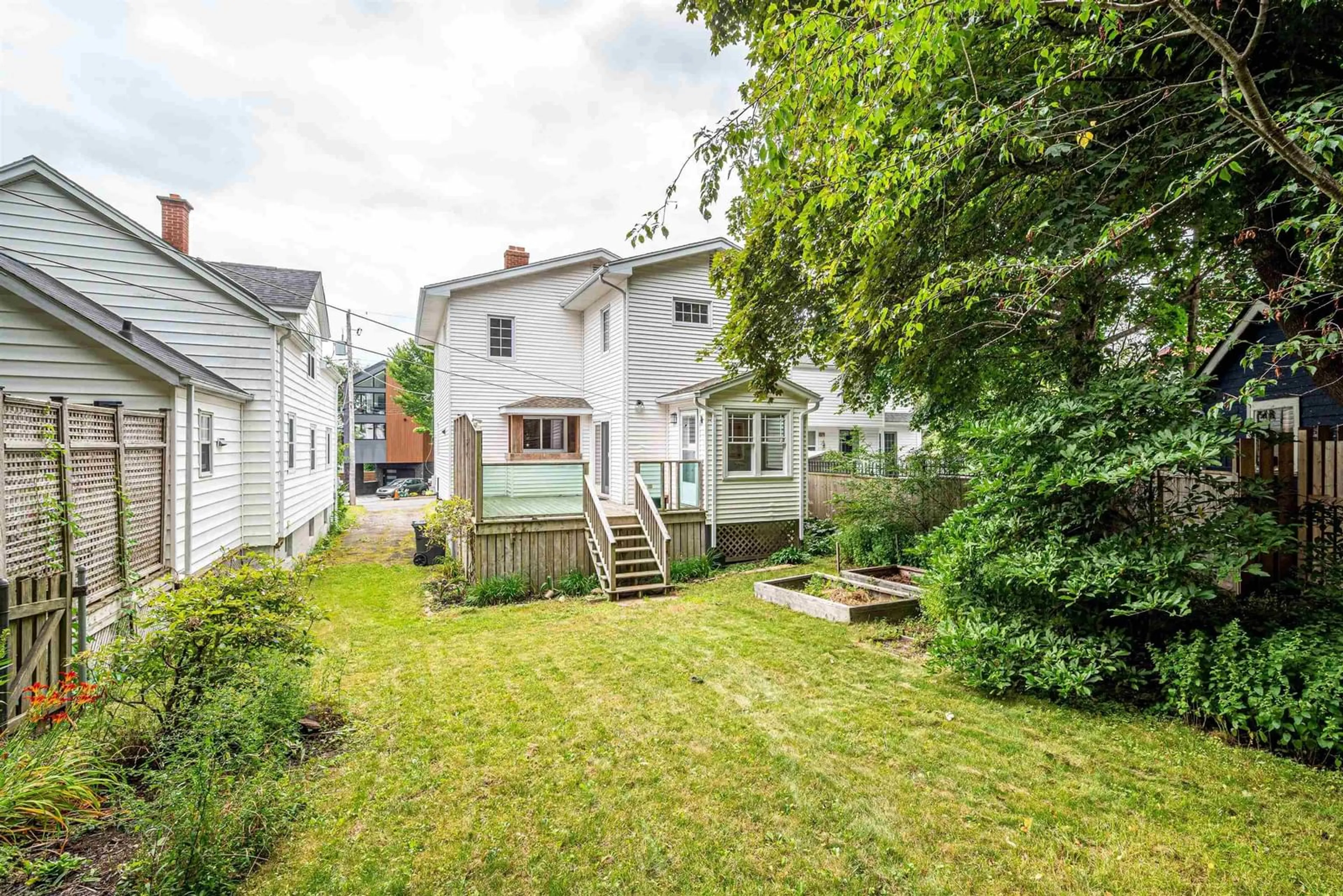 Patio, street for 2221 Blink Bonnie Terr, Halifax Nova Scotia B3L 3E8