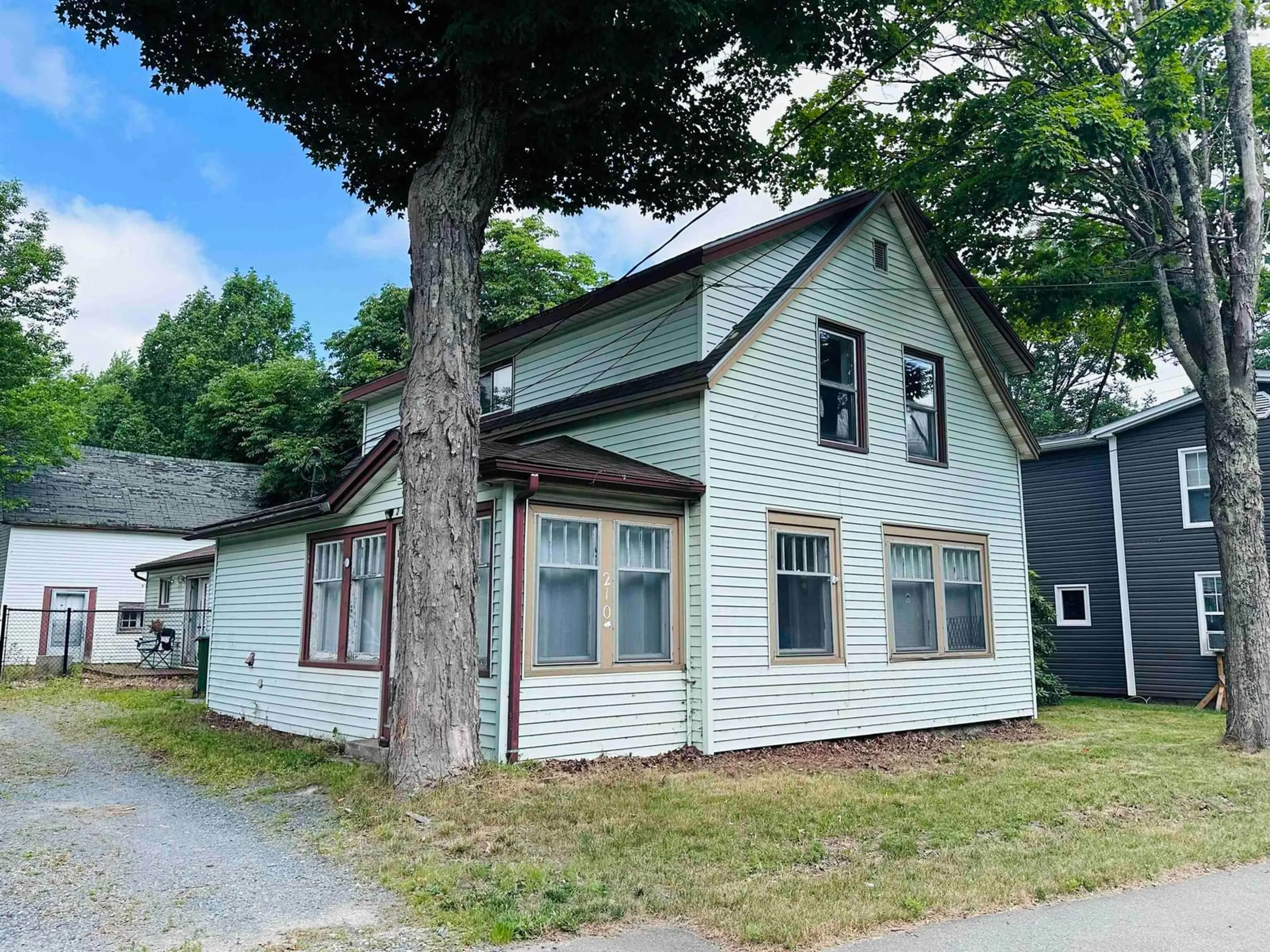 Unknown for 210 Victoria Rd, Bridgewater Nova Scotia B4V 2N9