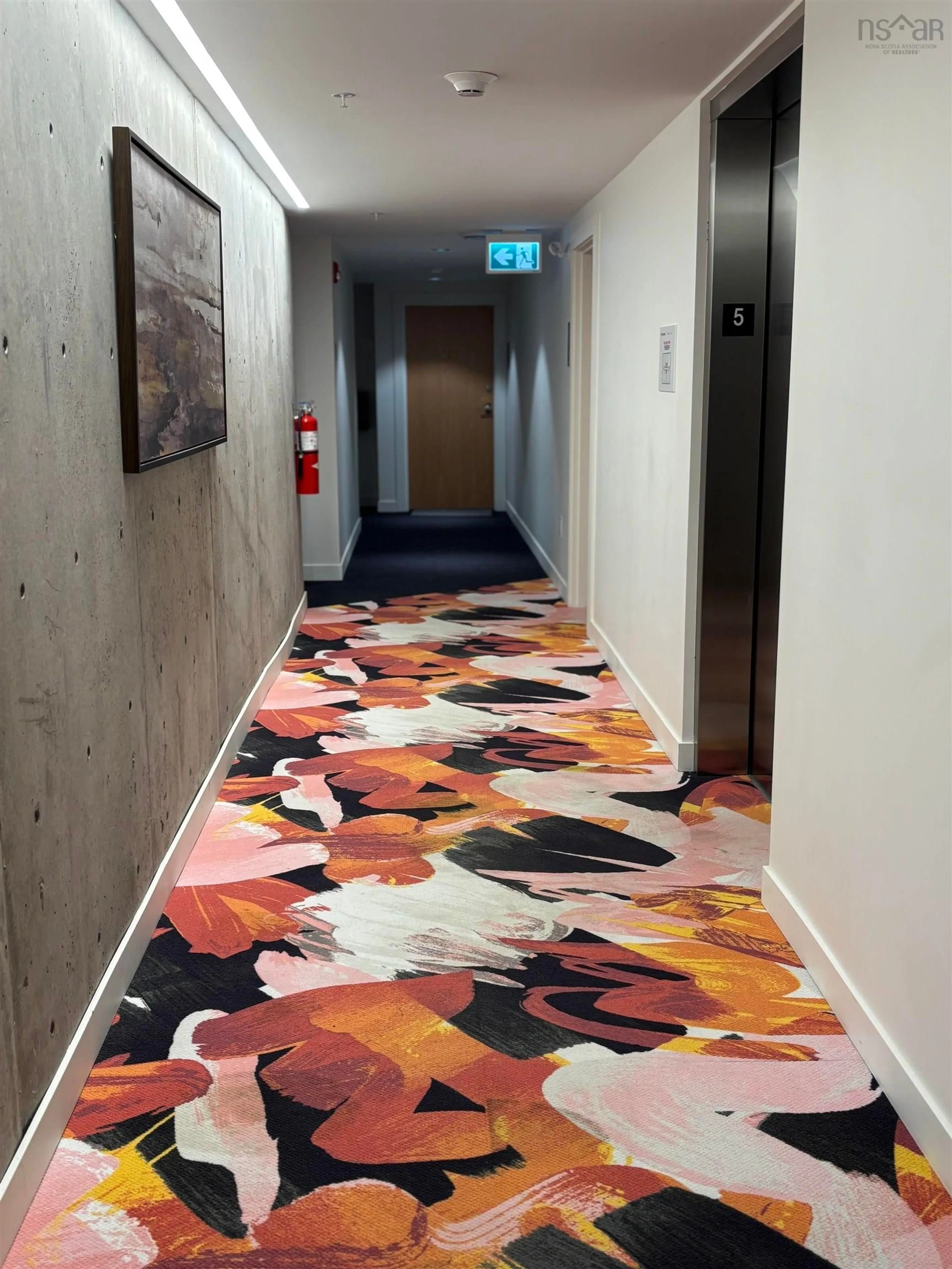 Indoor foyer for 5684 West St #504, Halifax Nova Scotia B3K 1H7
