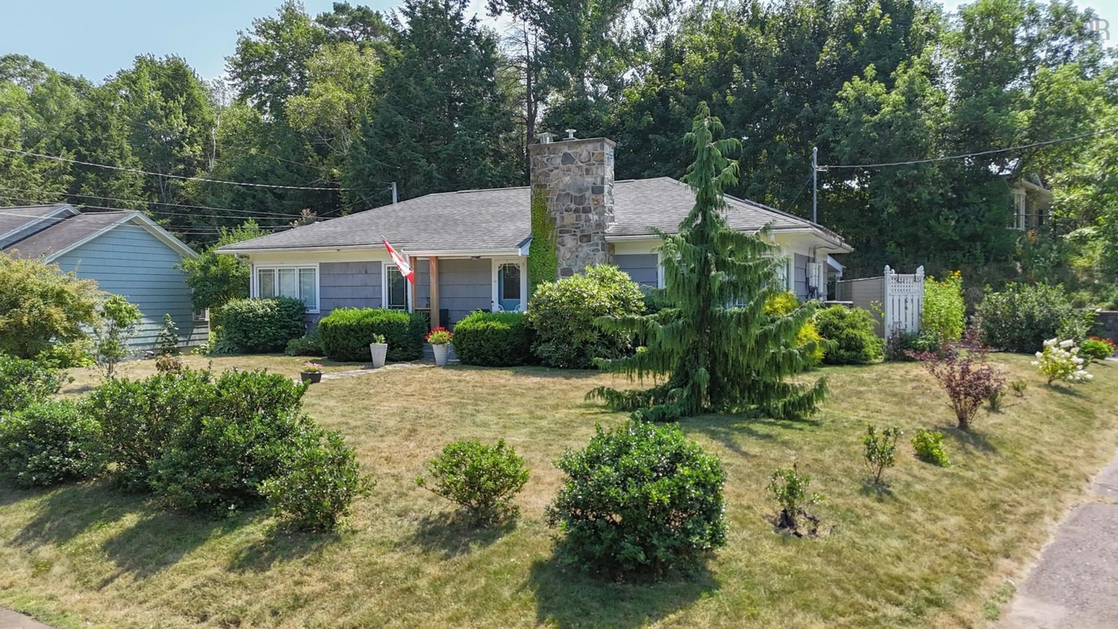 A pic from outside/outdoor area/front of a property/back of a property/a pic from drone, street for 141 Crescent St, Bridgewater Nova Scotia B4V 1K9