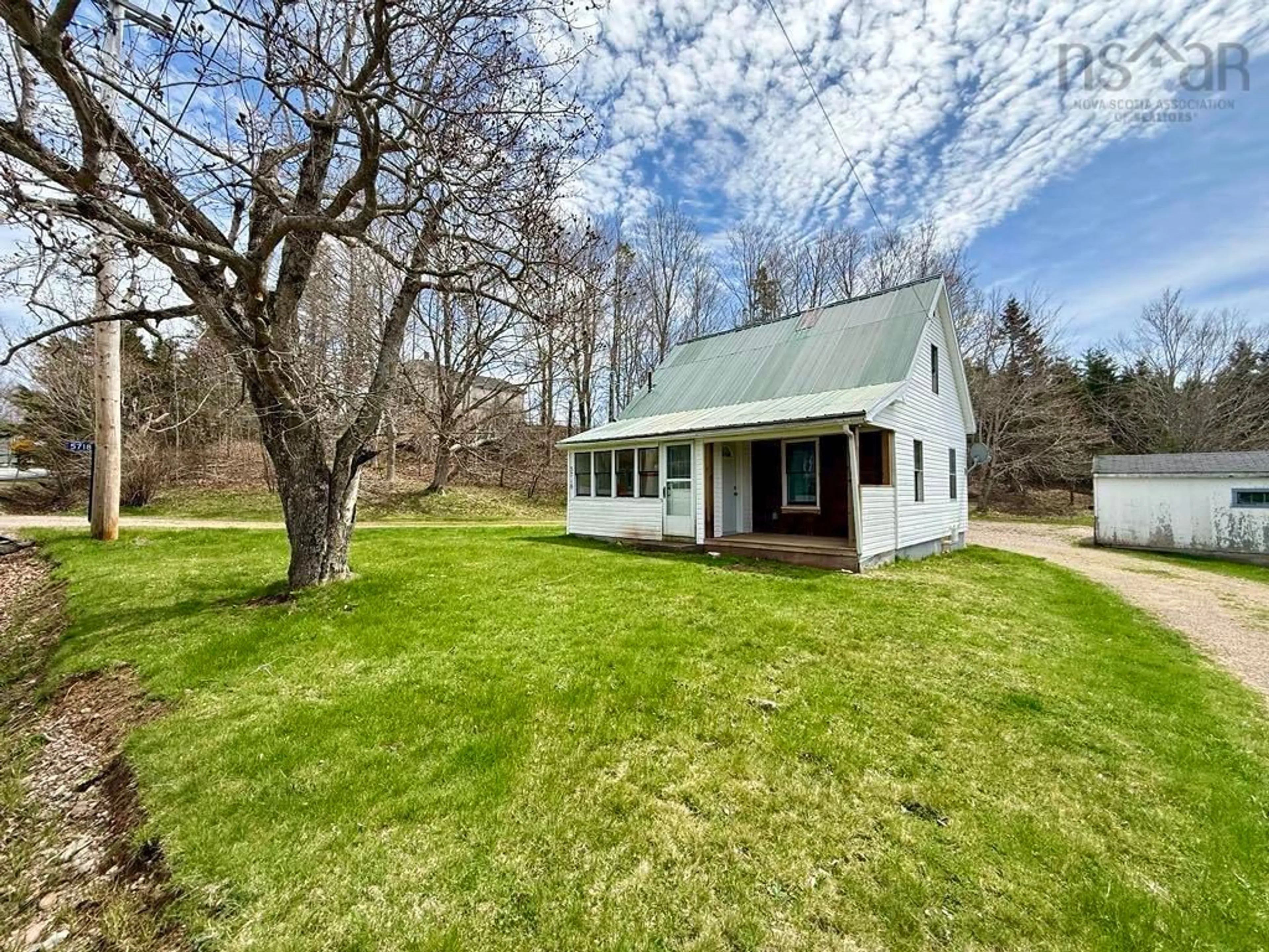 A pic from outside/outdoor area/front of a property/back of a property/a pic from drone, water/lake/river/ocean view for 5718 Highway 2, Bass River Nova Scotia B0M 1B0