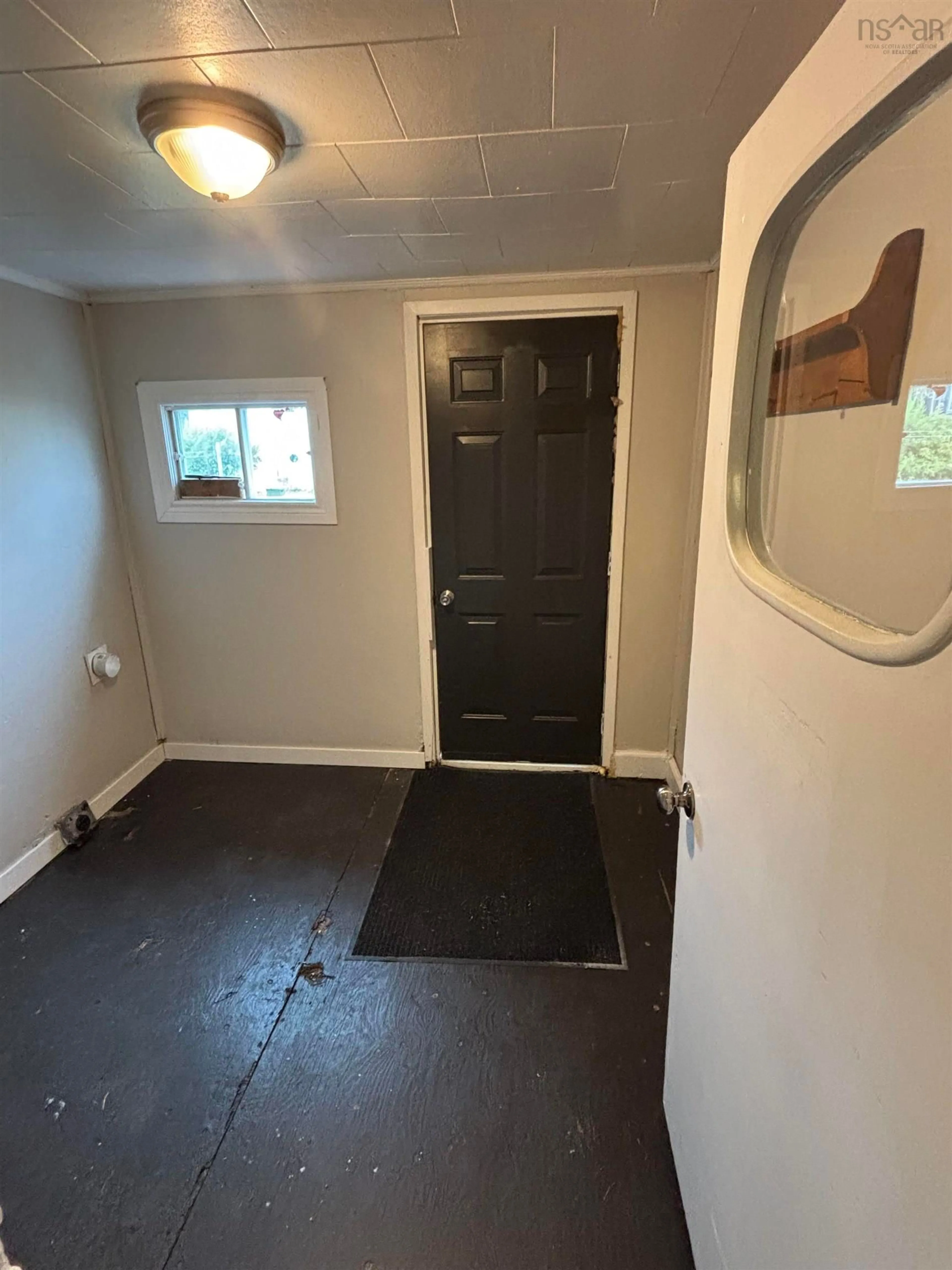 A pic of a room for 19 Brook St, North Sydney Nova Scotia B2A 2J2