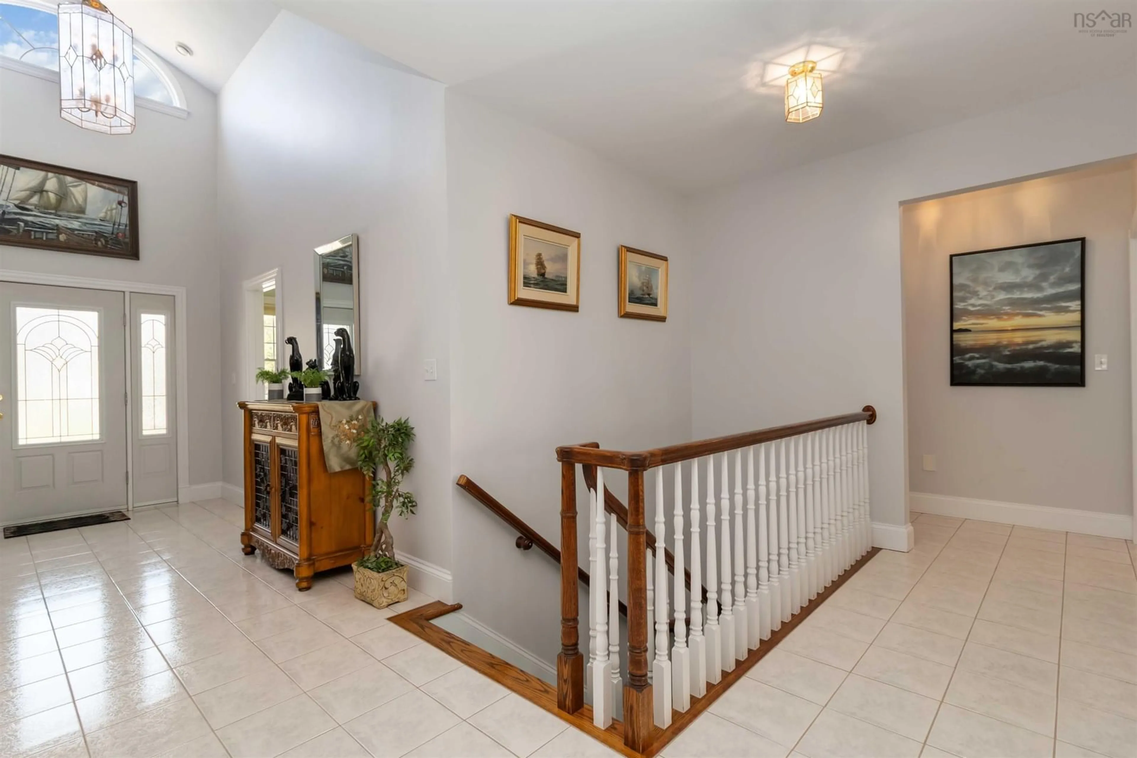 Indoor foyer for 12 Kingsley Close, Halifax Nova Scotia B3S 1H5