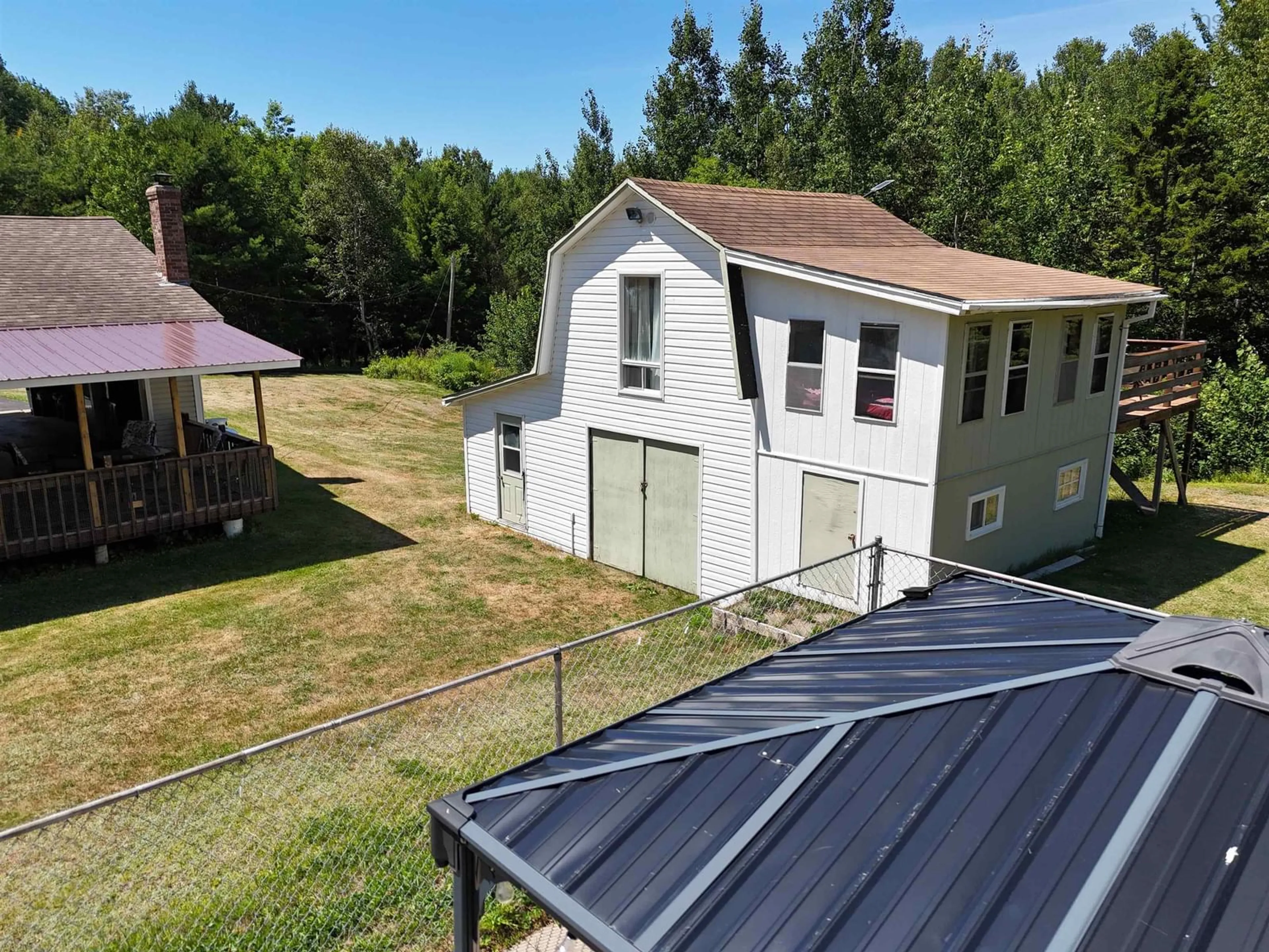 A pic from outside/outdoor area/front of a property/back of a property/a pic from drone, building for 352 Lawrence Rd, Rockland Nova Scotia B0P 1E0