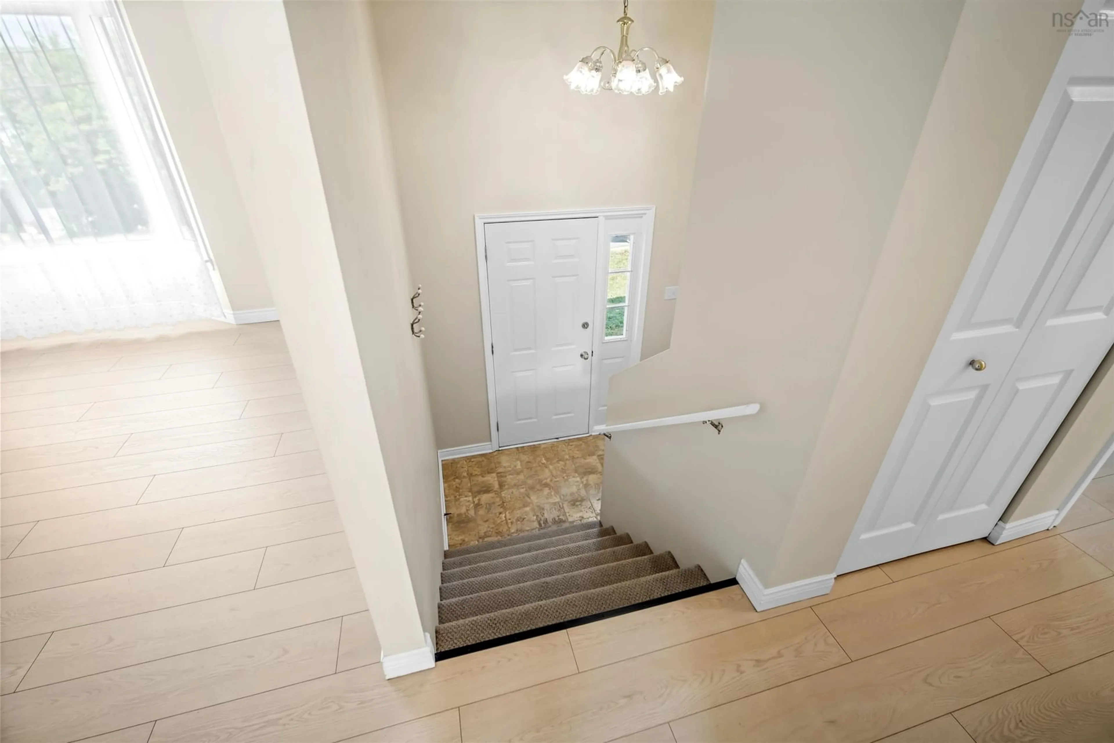 Indoor entryway for 10 Joaquina Crt, Dartmouth Nova Scotia B2X 3R1