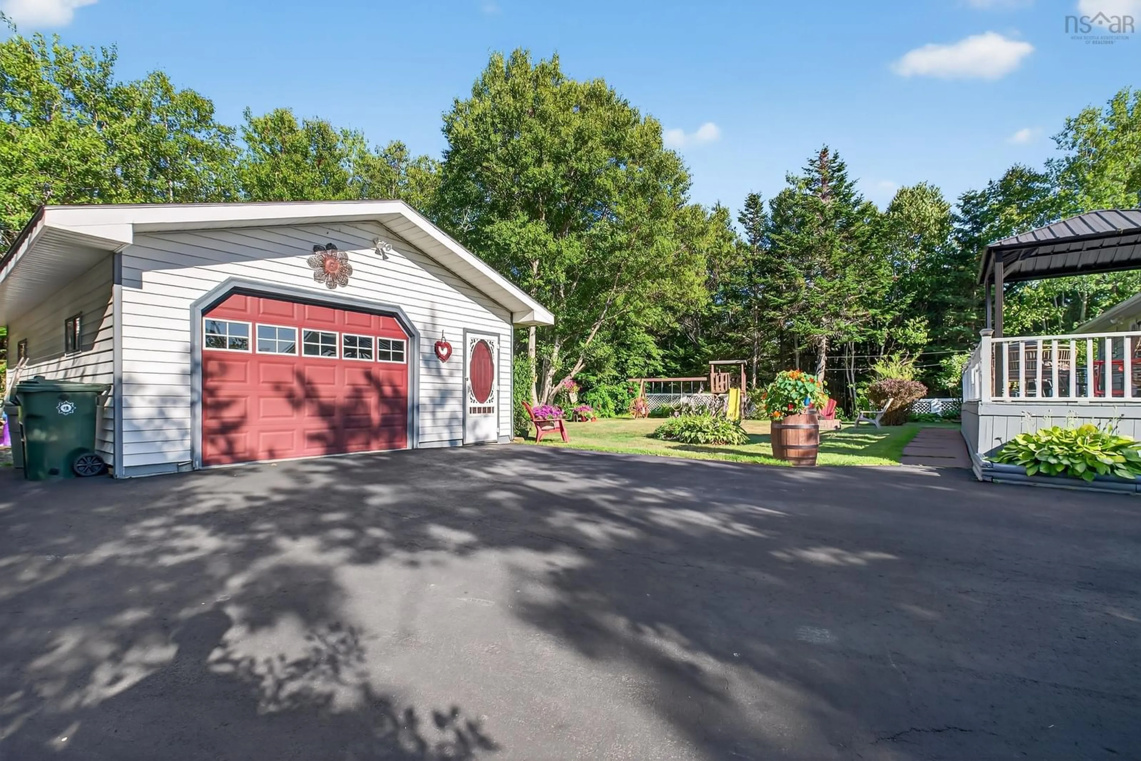 Indoor garage for 970 Alder Point Road, Alder Point Nova Scotia B1Y 1B2