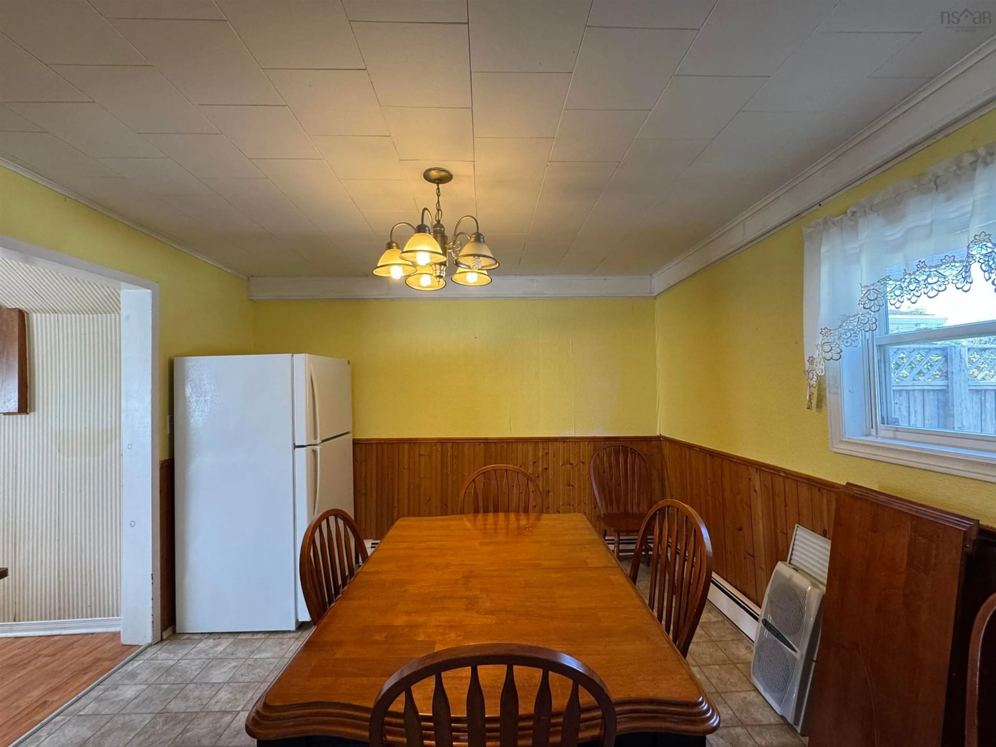 Dining room, unknown for 30 Pleasant St, Dominion Nova Scotia B1G 1S6