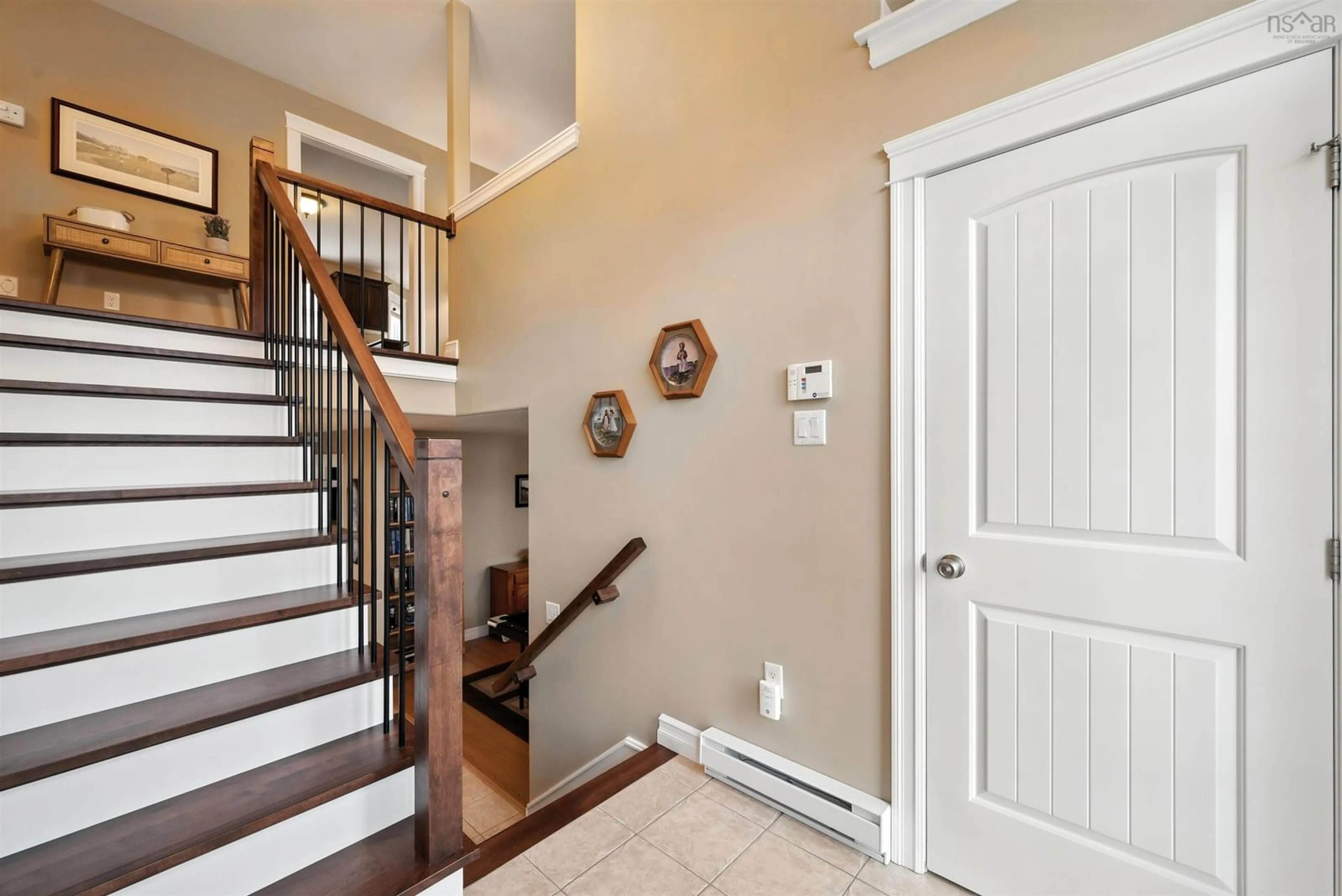 Indoor entryway for 77 Windwood Dr, Middle Sackville Nova Scotia B4E 3A2