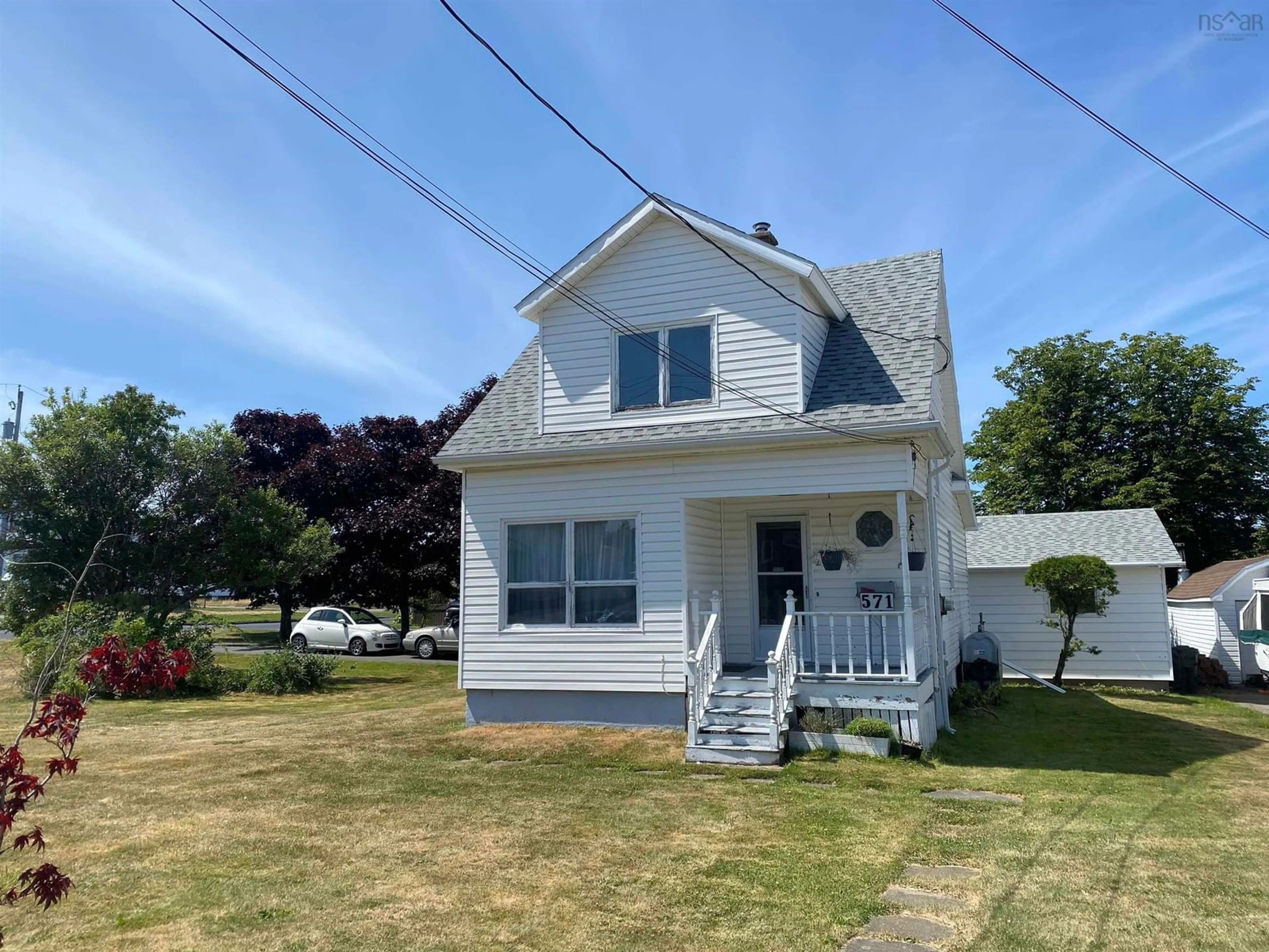 A pic from outside/outdoor area/front of a property/back of a property/a pic from drone, street for 571 King St, New Waterford Nova Scotia B1H 3Z2