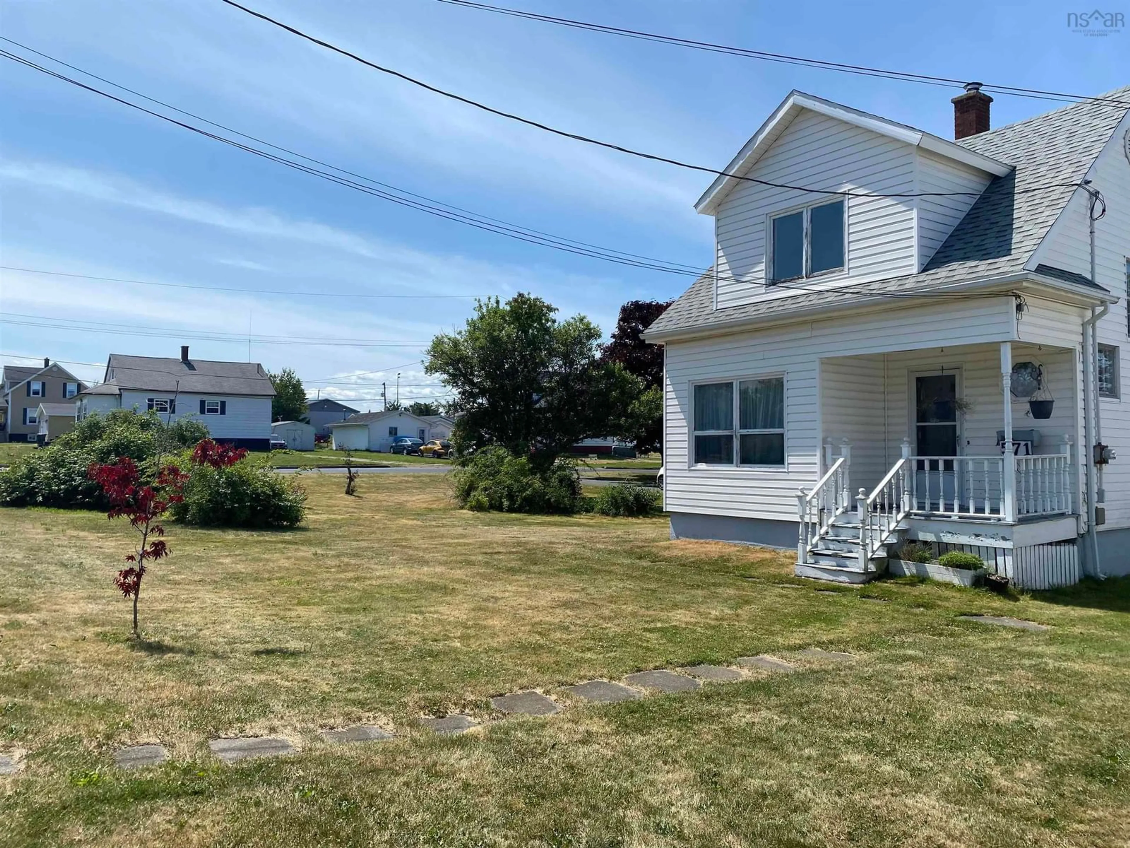 A pic from outside/outdoor area/front of a property/back of a property/a pic from drone, unknown for 571 King St, New Waterford Nova Scotia B1H 3Z2
