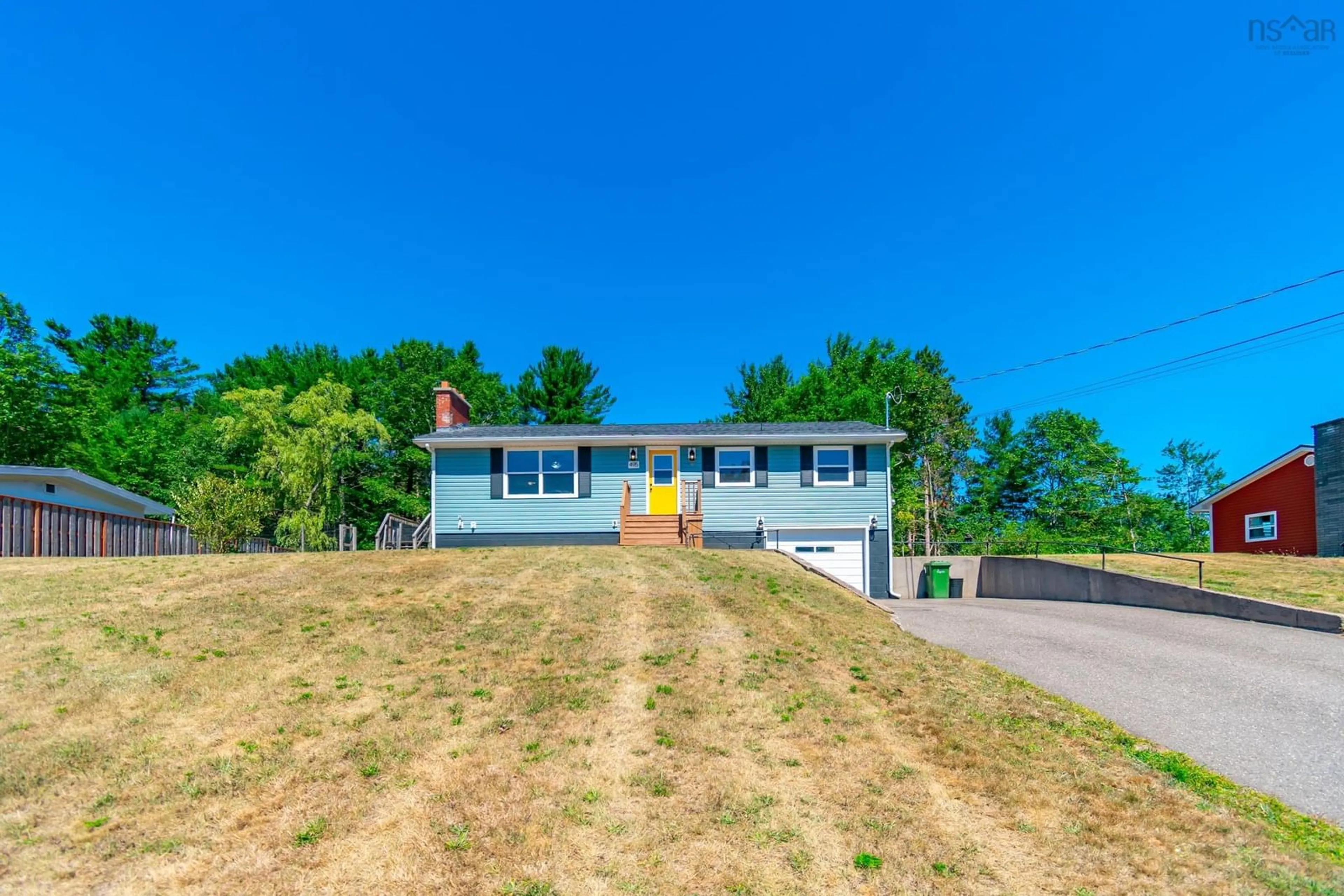 A pic from outside/outdoor area/front of a property/back of a property/a pic from drone, street for 495 Pine Ridge Ave, Kingston Nova Scotia B0P 1R0