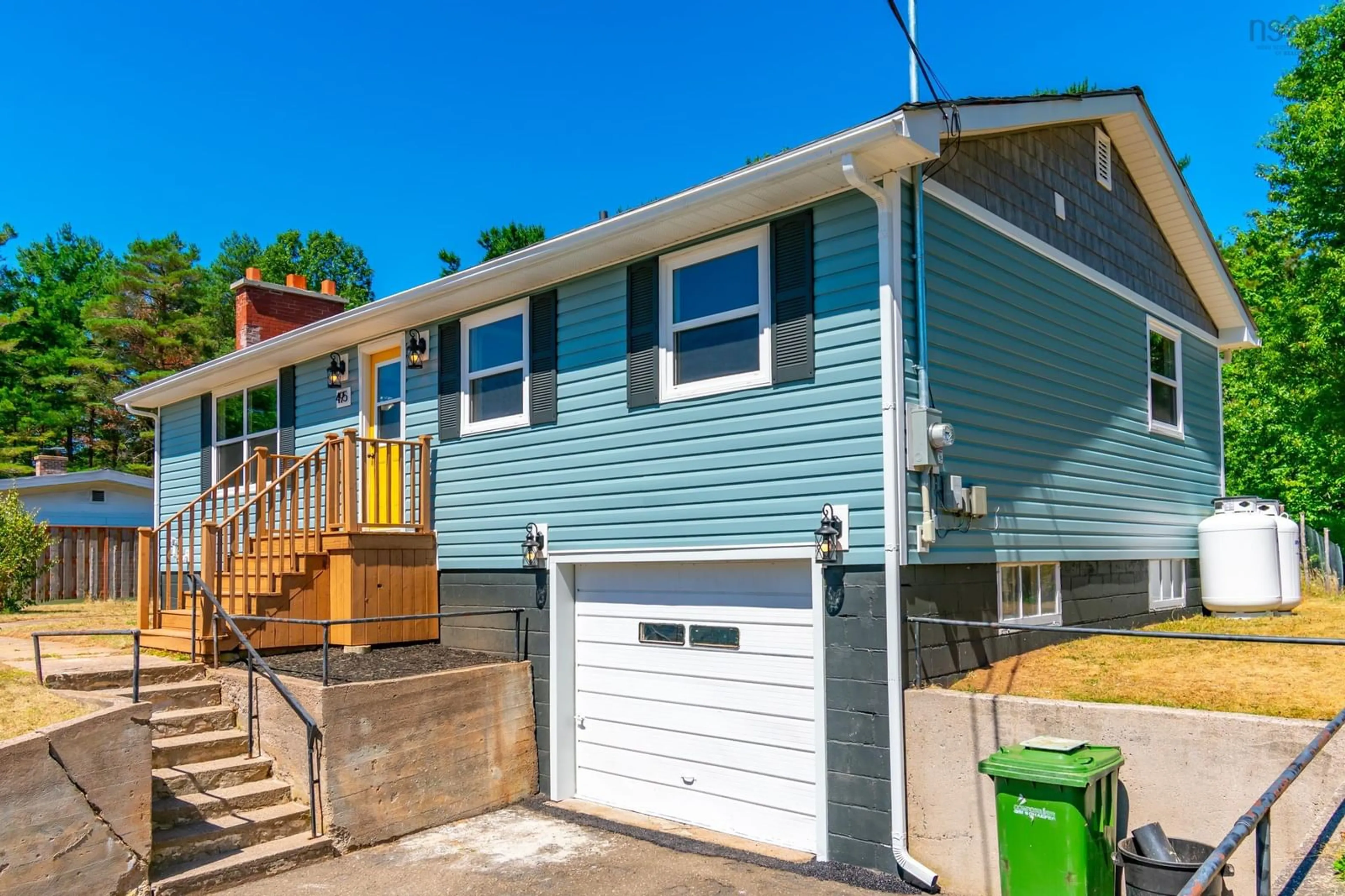 Home with vinyl exterior material, street for 495 Pine Ridge Ave, Kingston Nova Scotia B0P 1R0