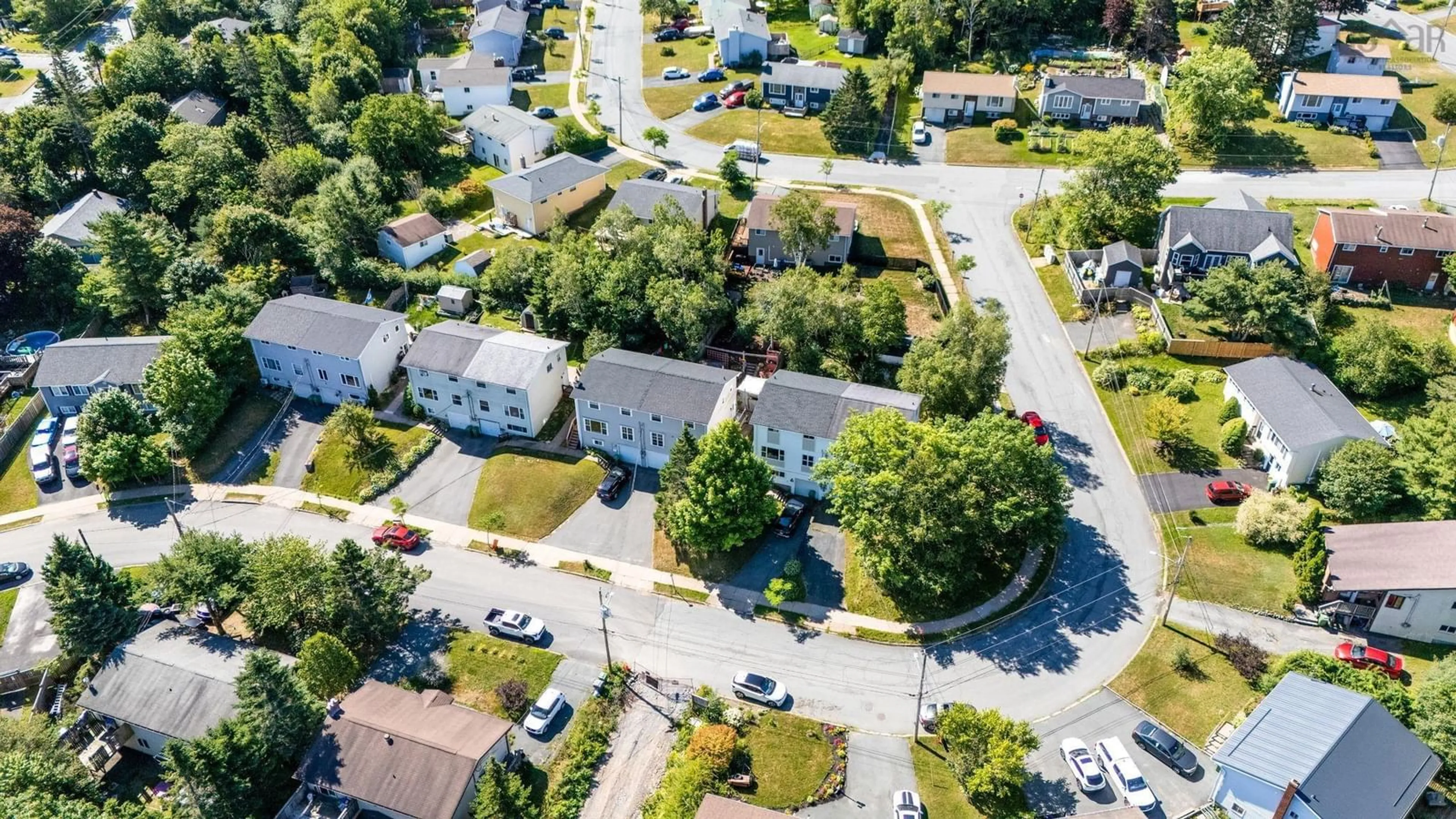 A pic from outside/outdoor area/front of a property/back of a property/a pic from drone, street for 28 Karen Dr, Dartmouth Nova Scotia B2W 4Y7