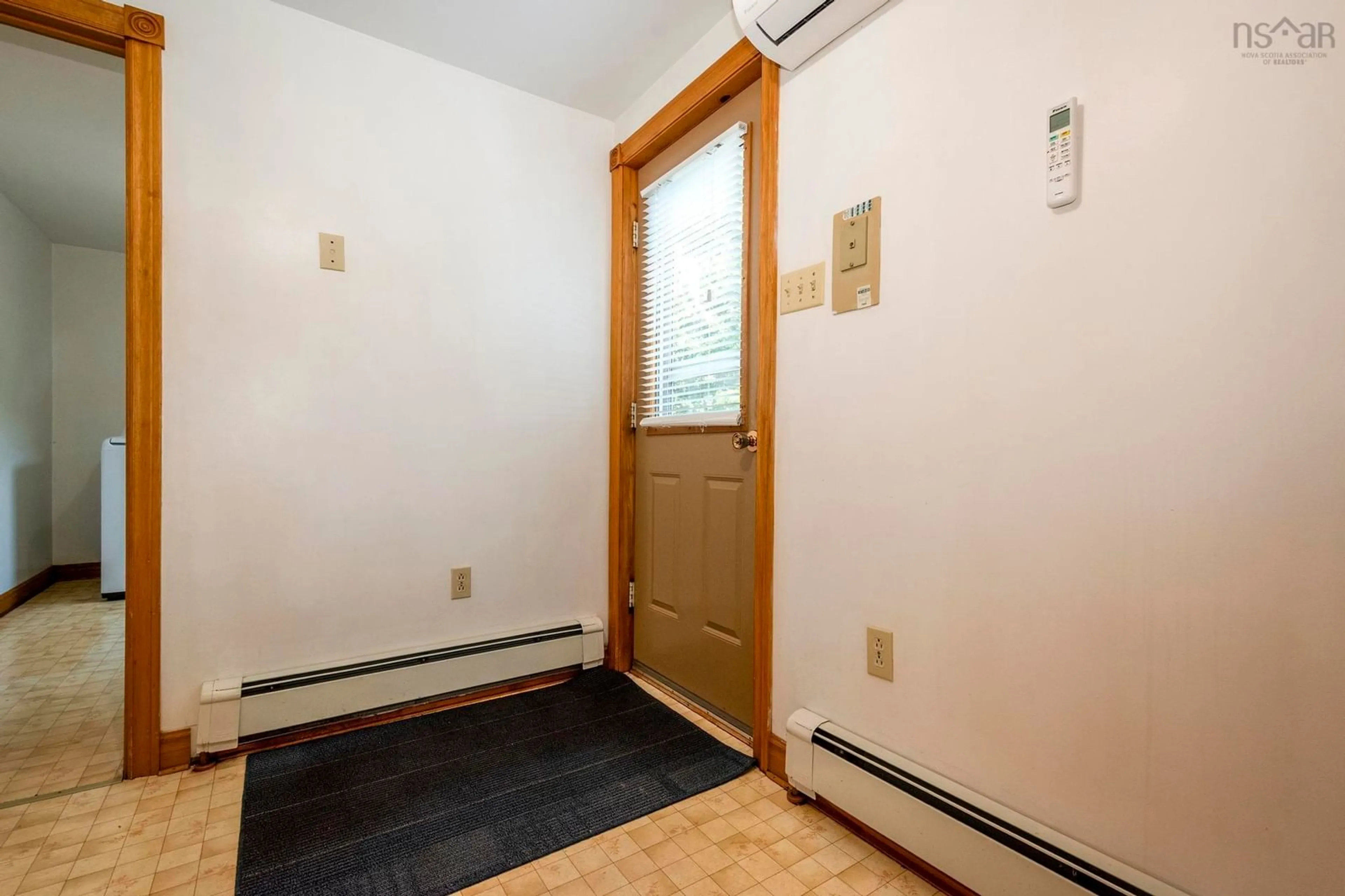 Indoor foyer for 885 Sherman Belcher Rd, Centreville Nova Scotia B0P 1J0